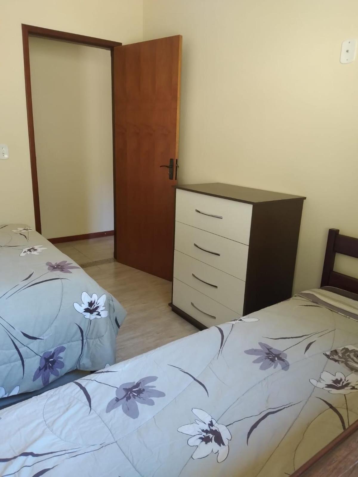 Economy Triple Room with Shared Bathroom photo 1
