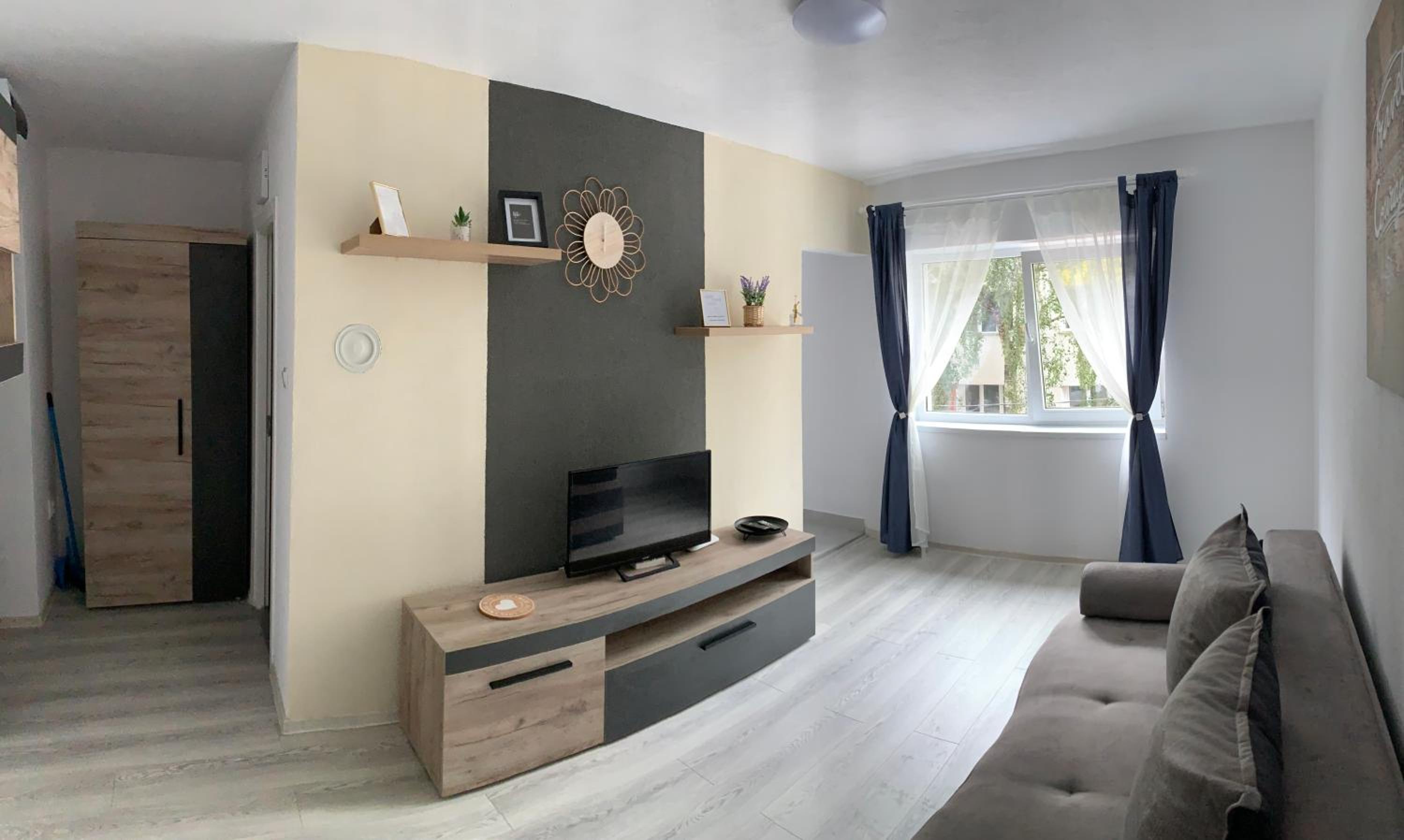 Studio Apartment photo 1