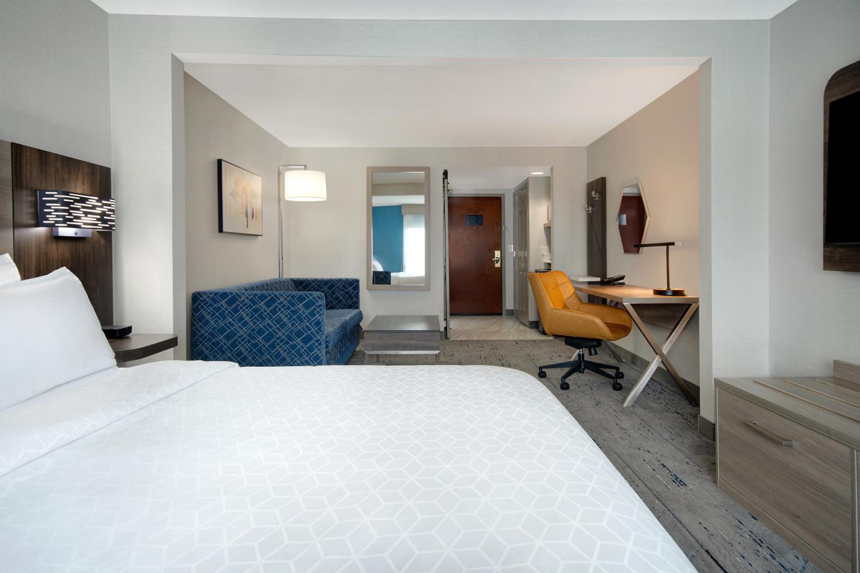 Executive King Suite - Photo 4