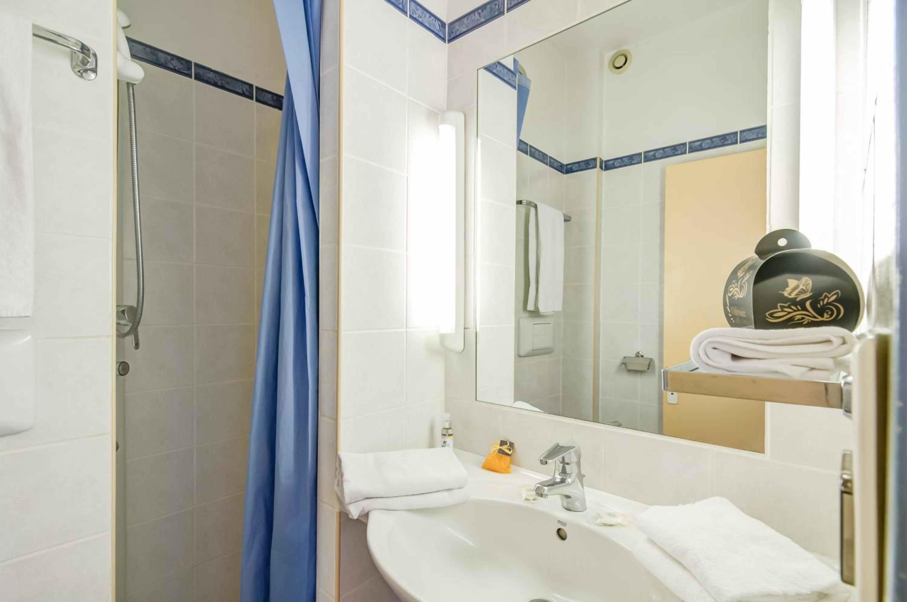 Two-Bedroom Apartment with Terrace (6 People) - Ground Floor - Photo 3