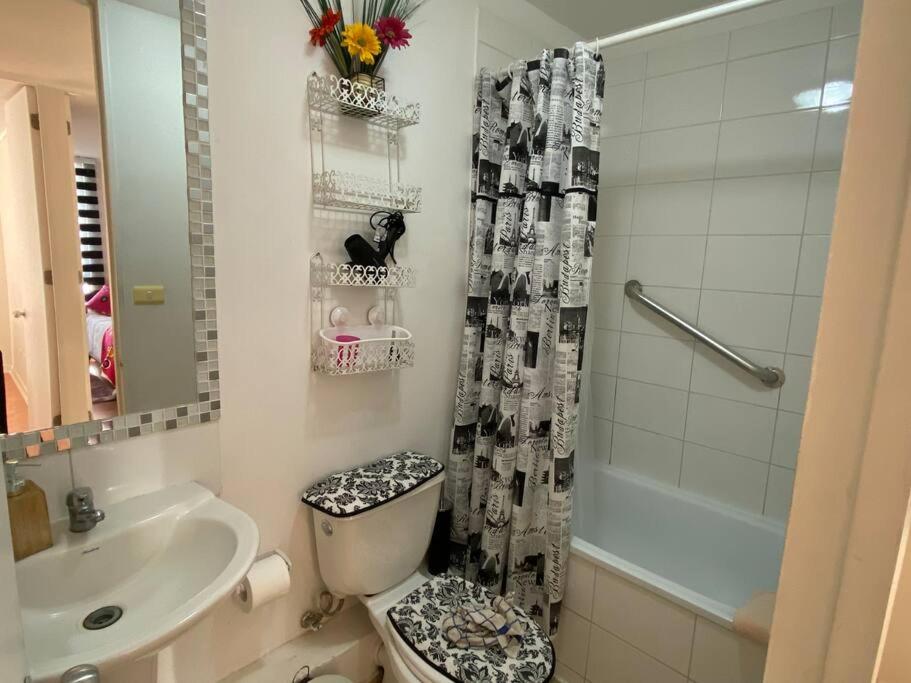 Three-Bedroom Apartment photo 2