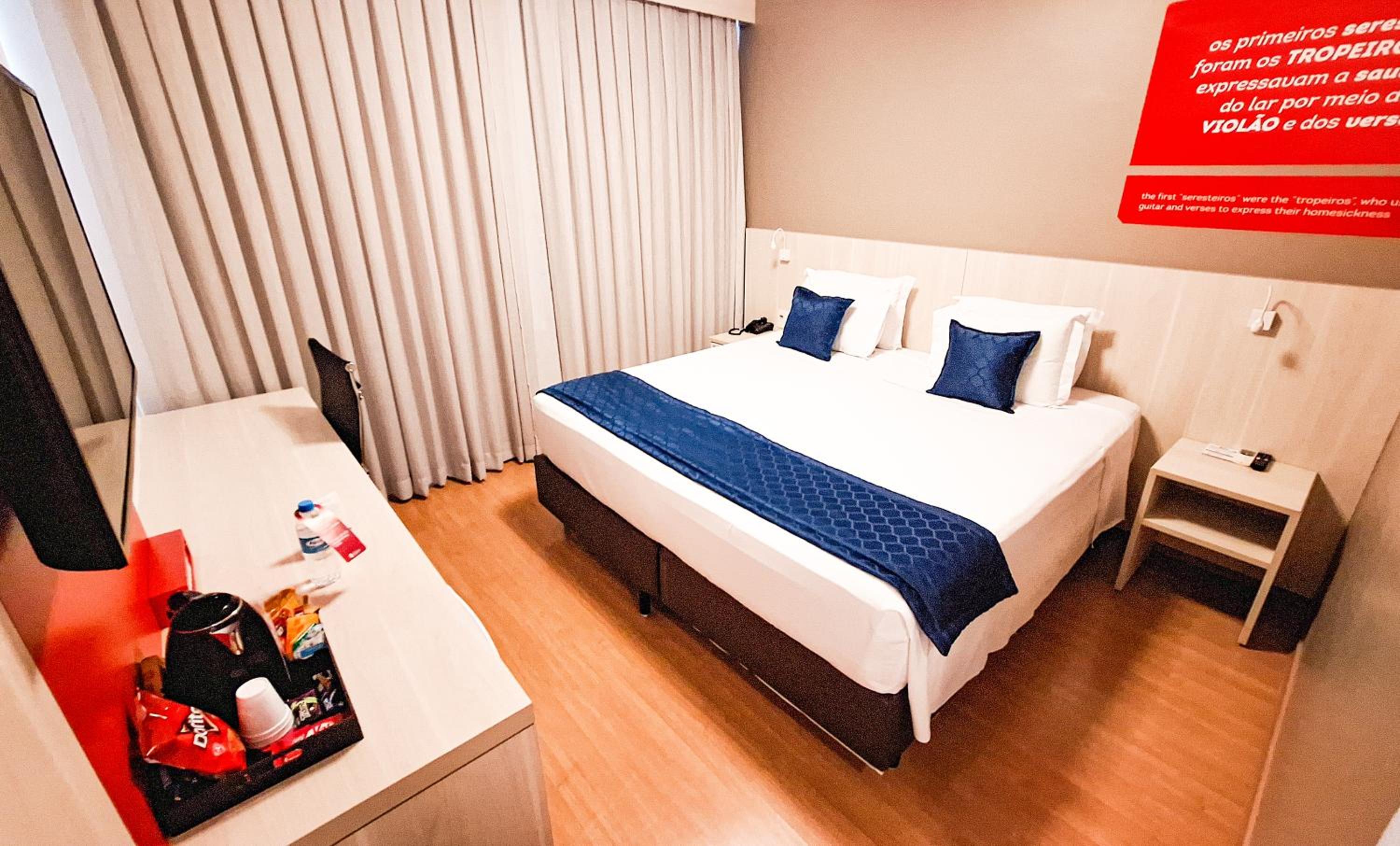 Deluxe Queen Room