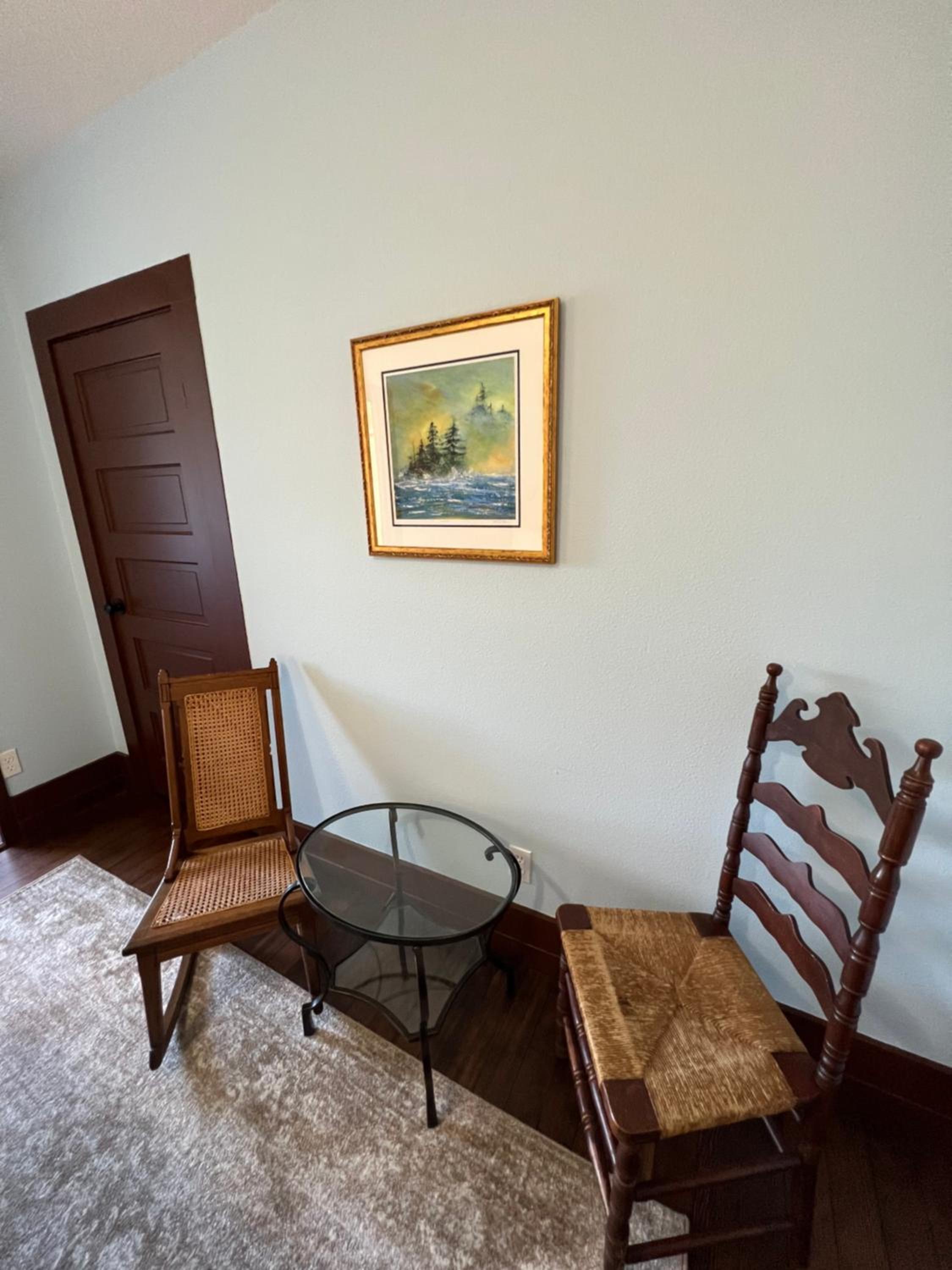 Queen Room photo 2
