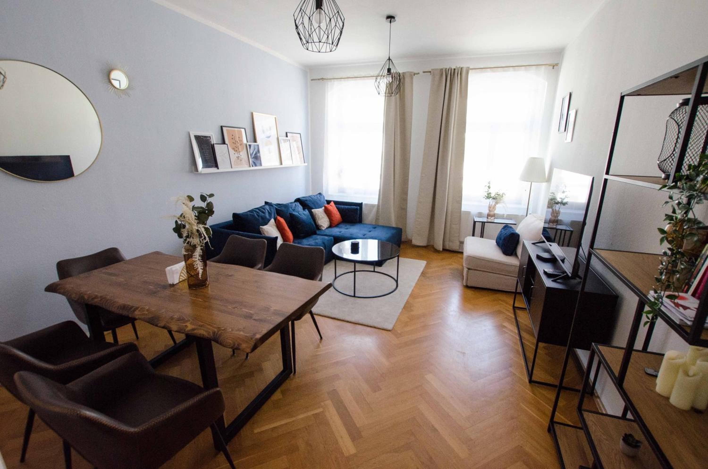 One-Bedroom Apartment photo 2