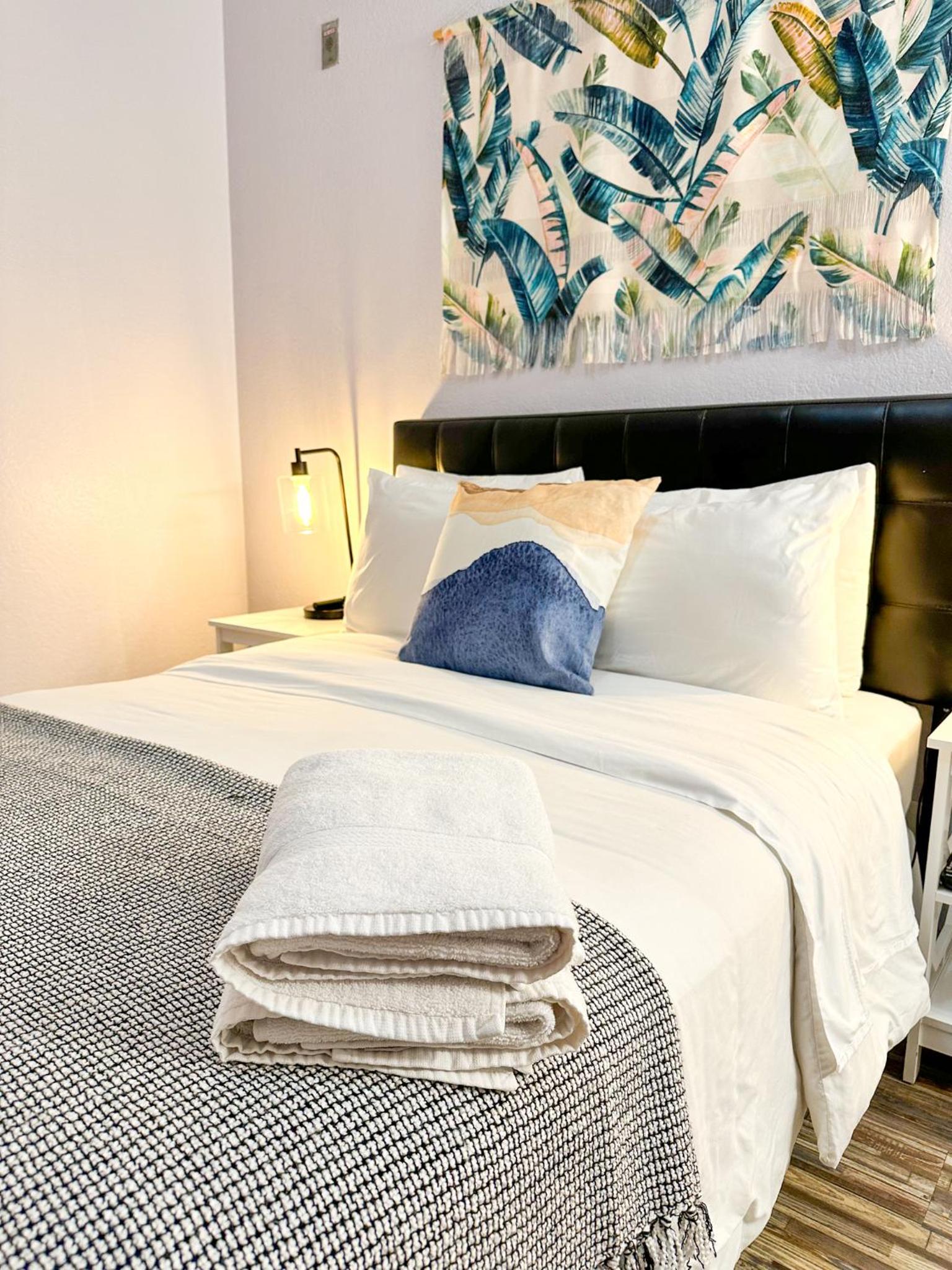 Double Room with Shared Bathroom