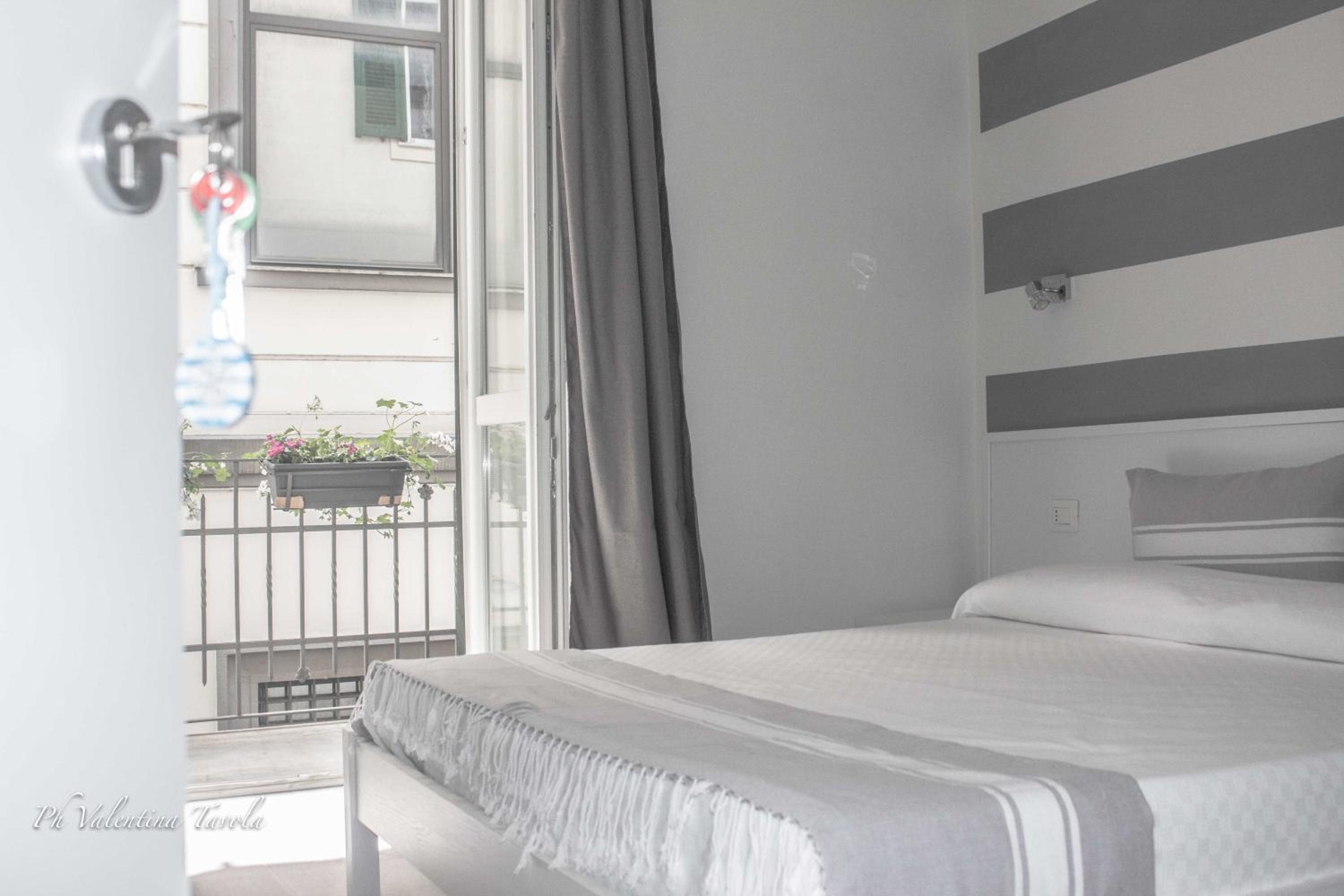 Double Room - Photo 4