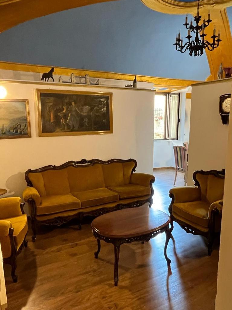 Deluxe Apartment photo 2