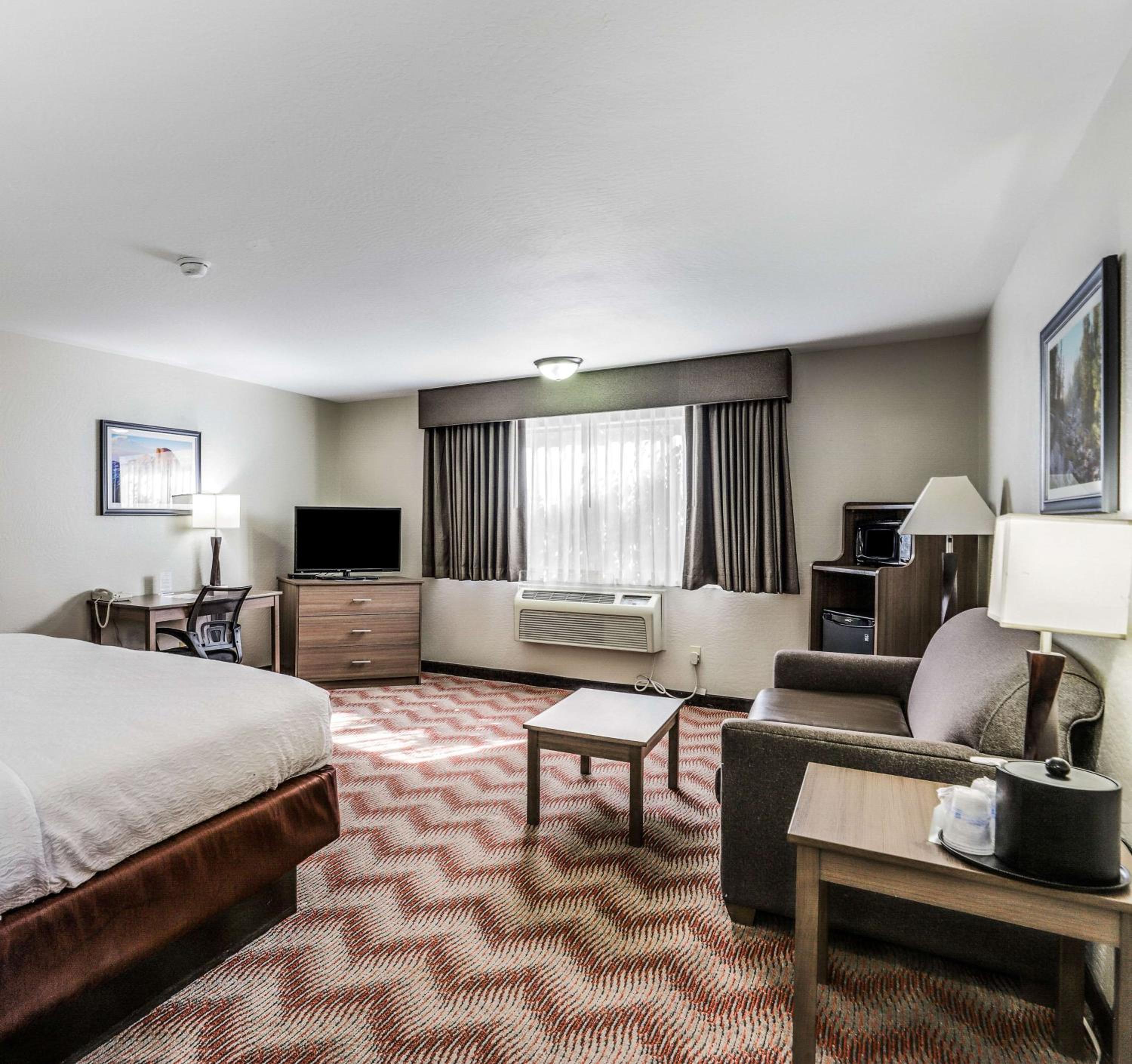 King Deluxe Room - Photo 1