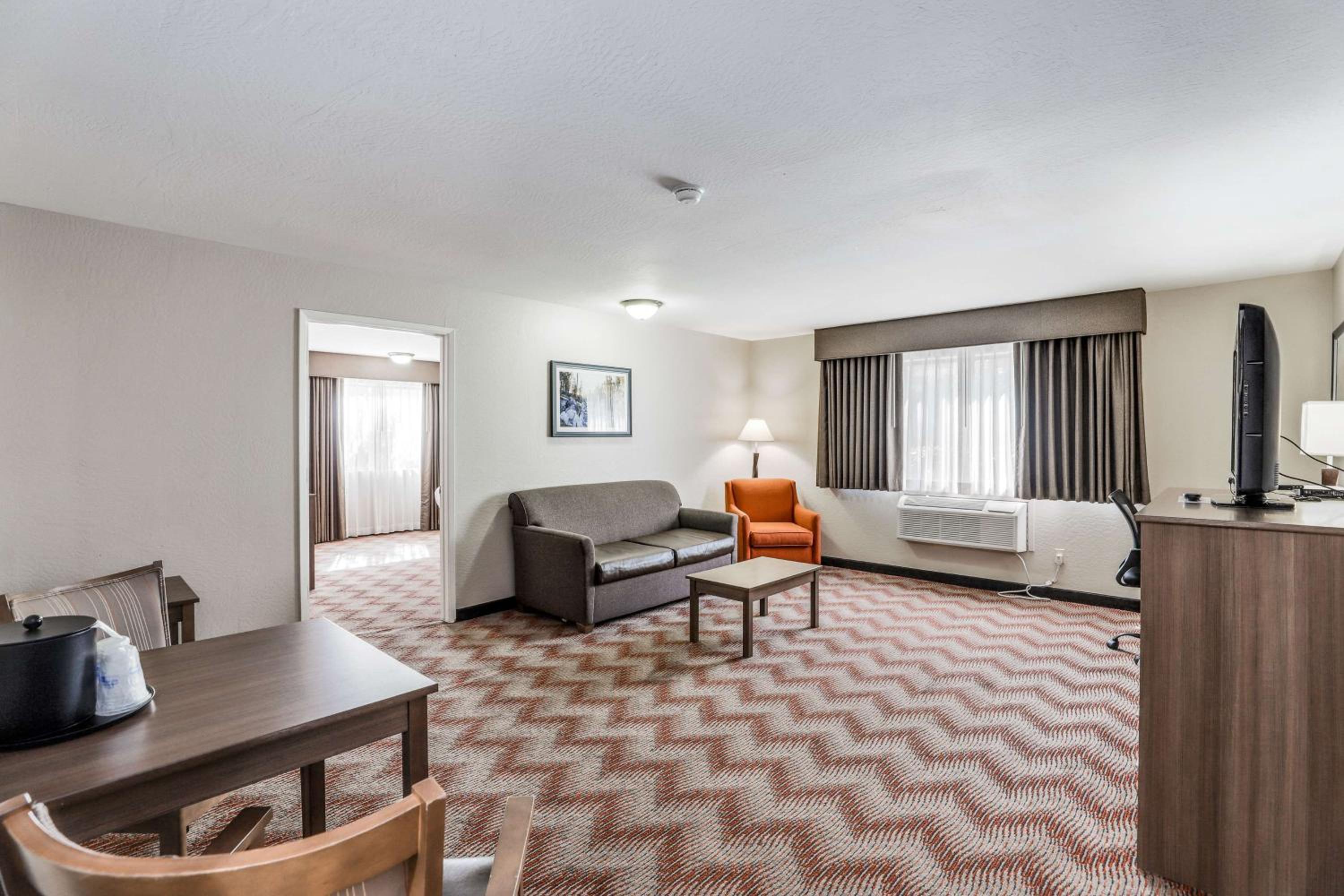 King Suite with Sofa Bed - Photo 2