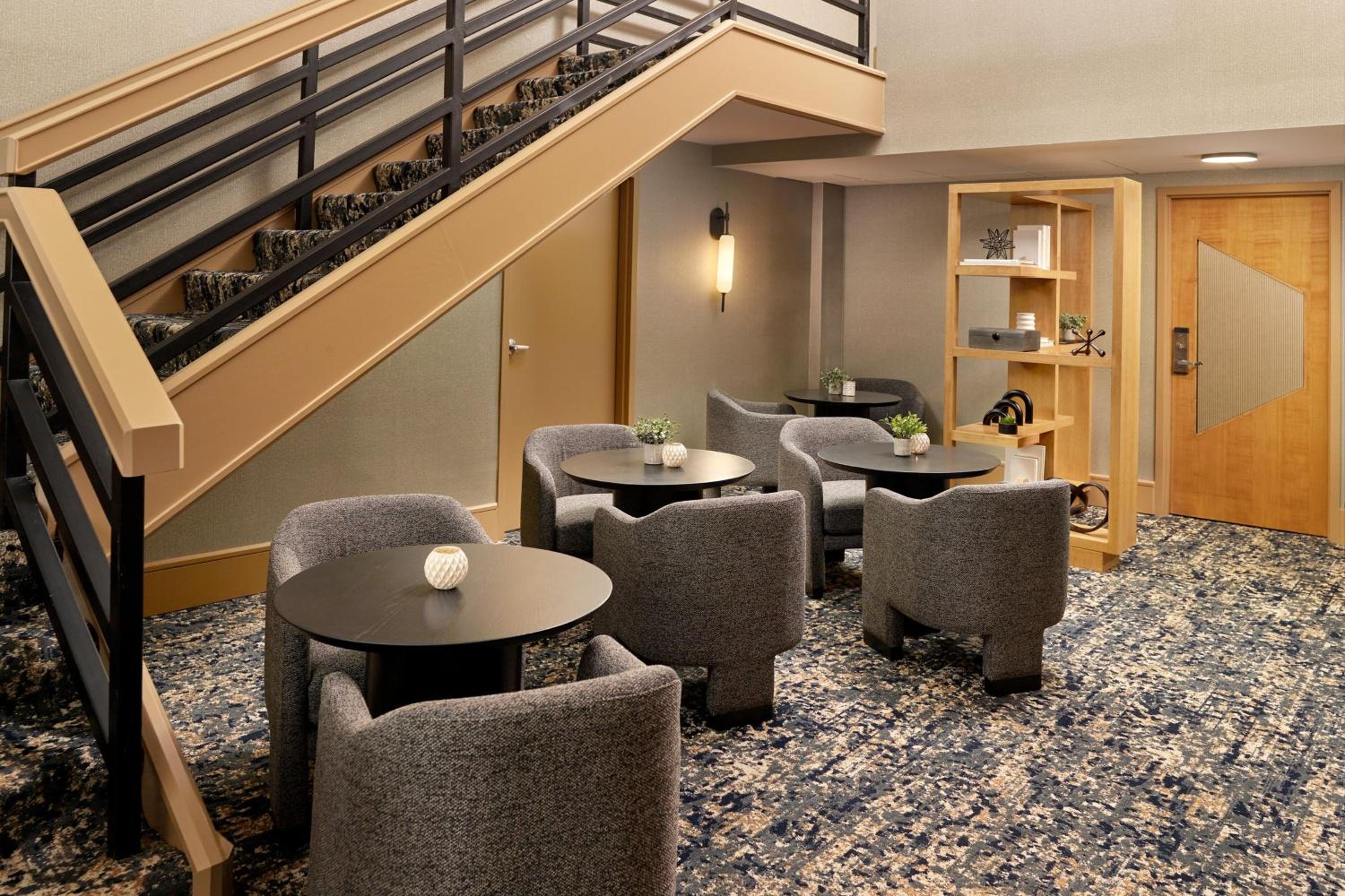 One-Bedroom King Suite - Club Access - Photo 5