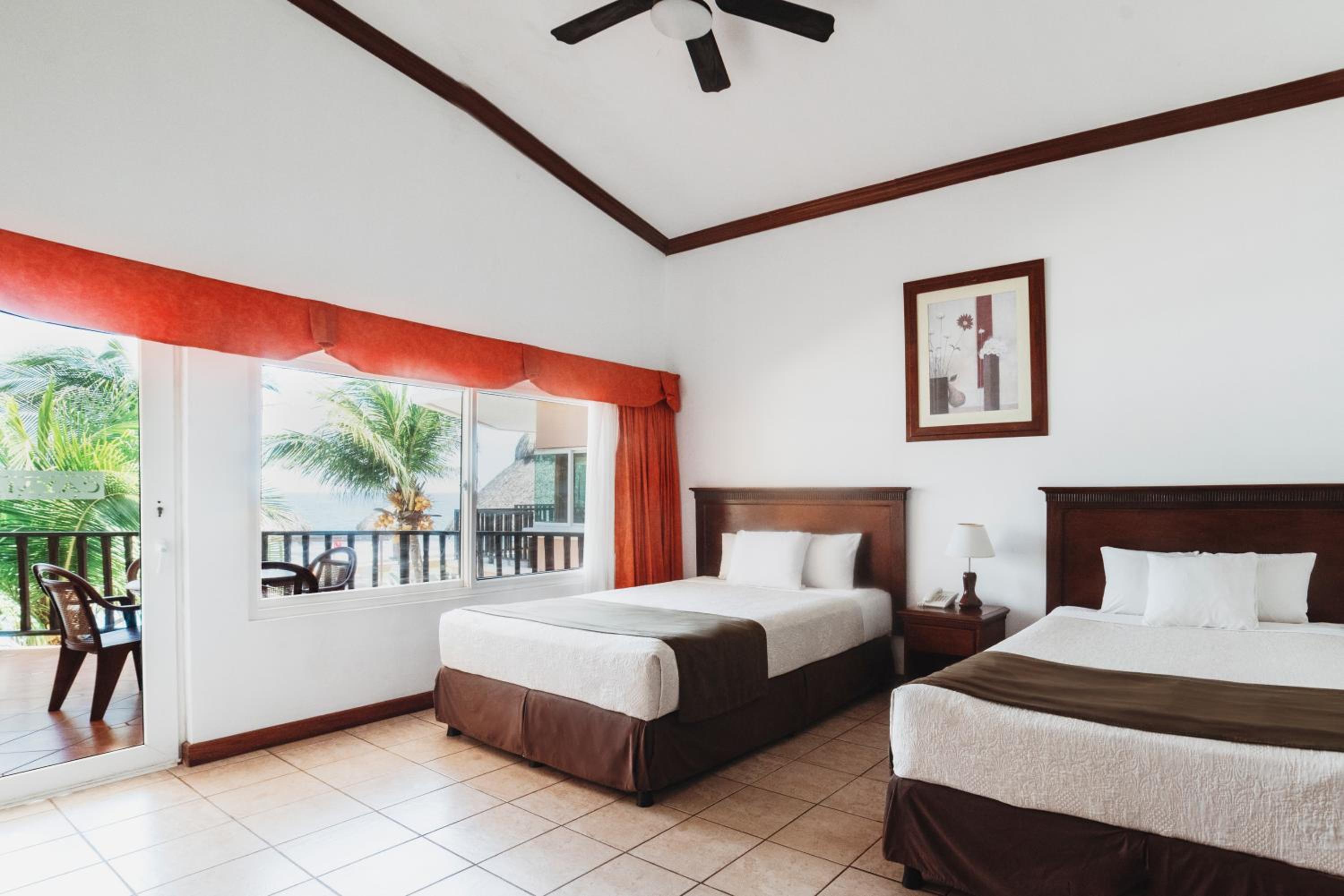 Superior Suite with Sea View photo 1