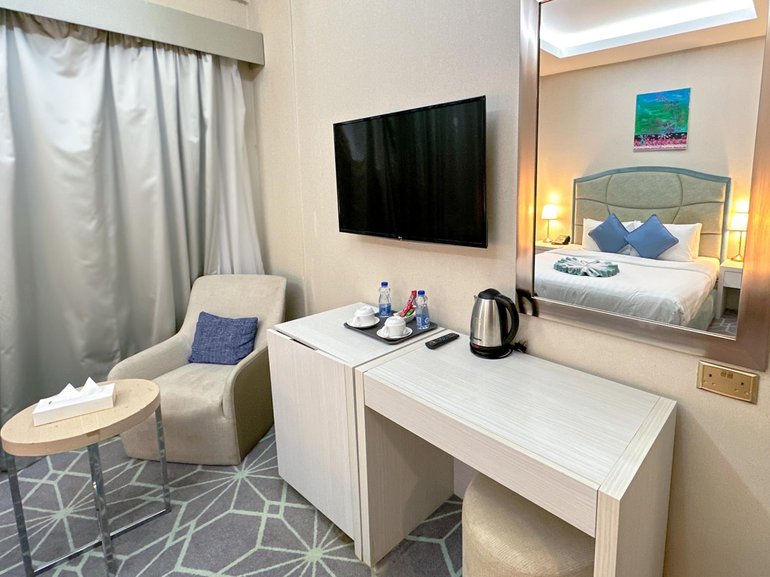 Deluxe Double or Twin Room photo 2
