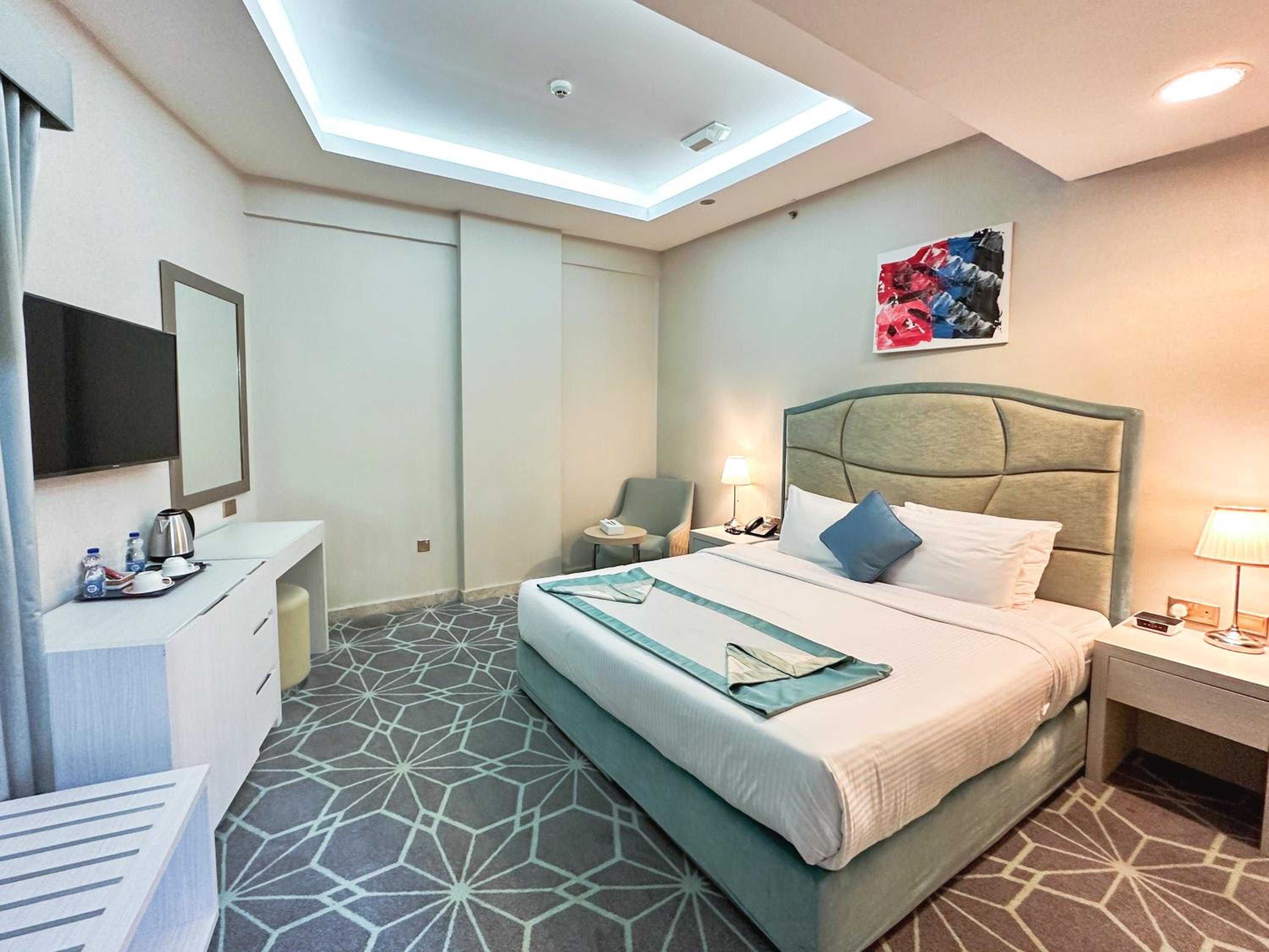 Deluxe Double or Twin Room photo 3