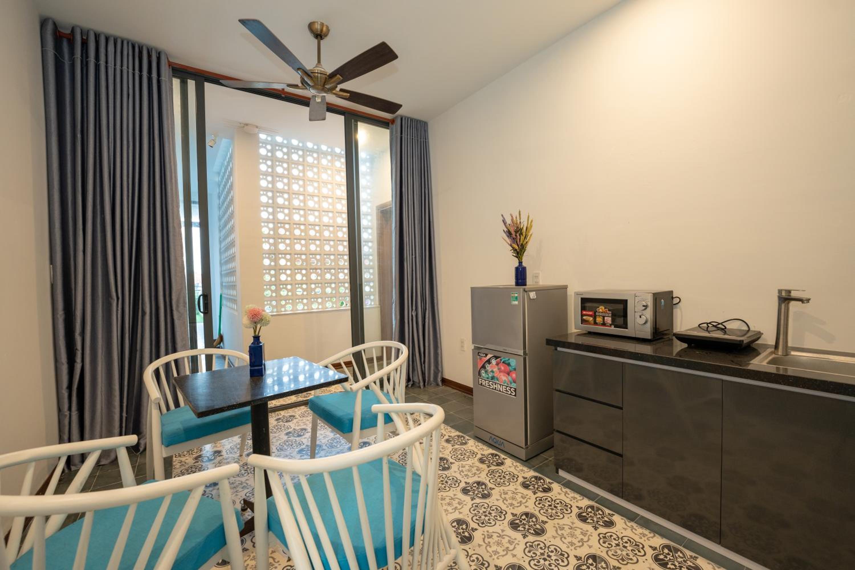 Deluxe Room - Photo 5