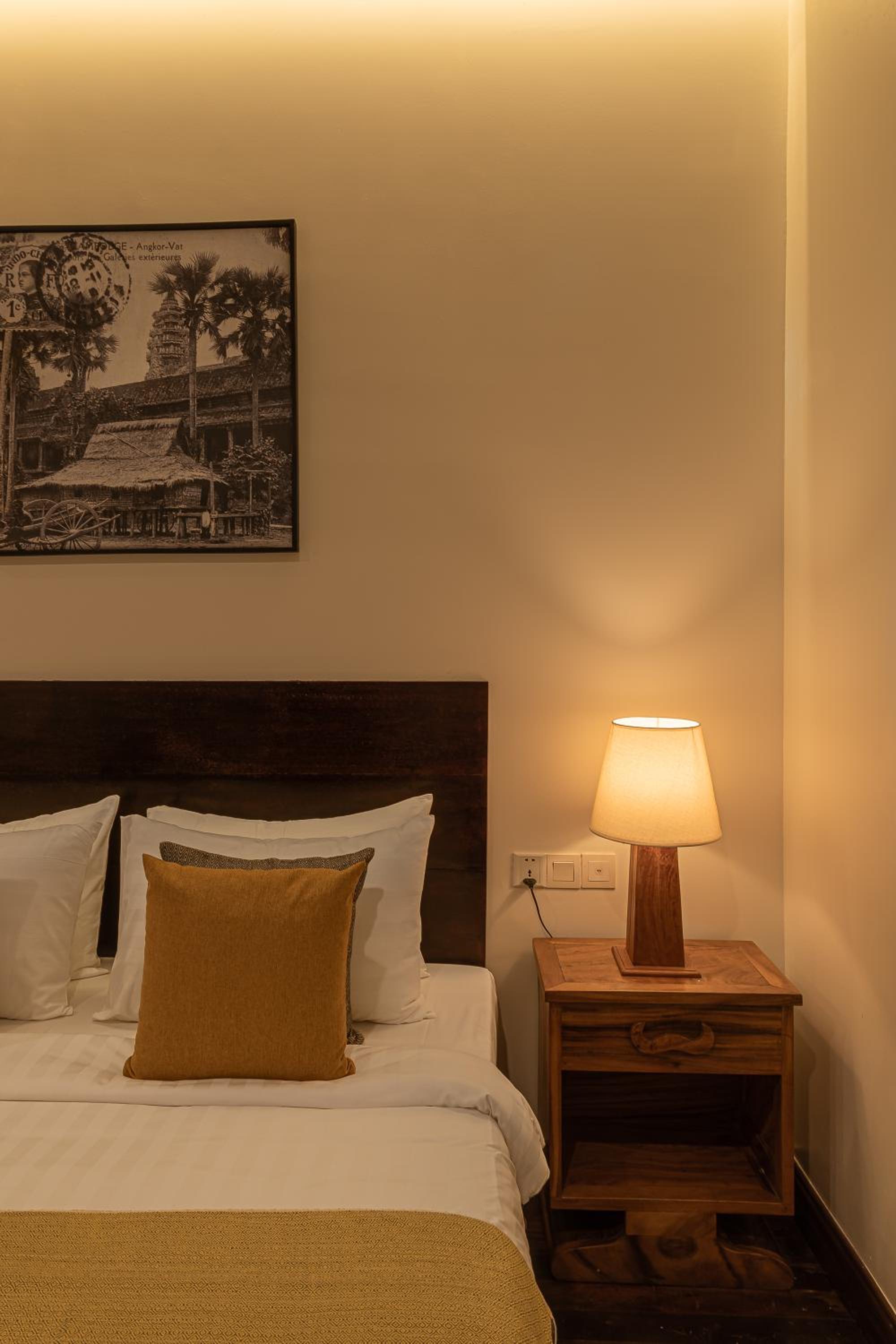 Deluxe Double Room with Balcony - Photo 44