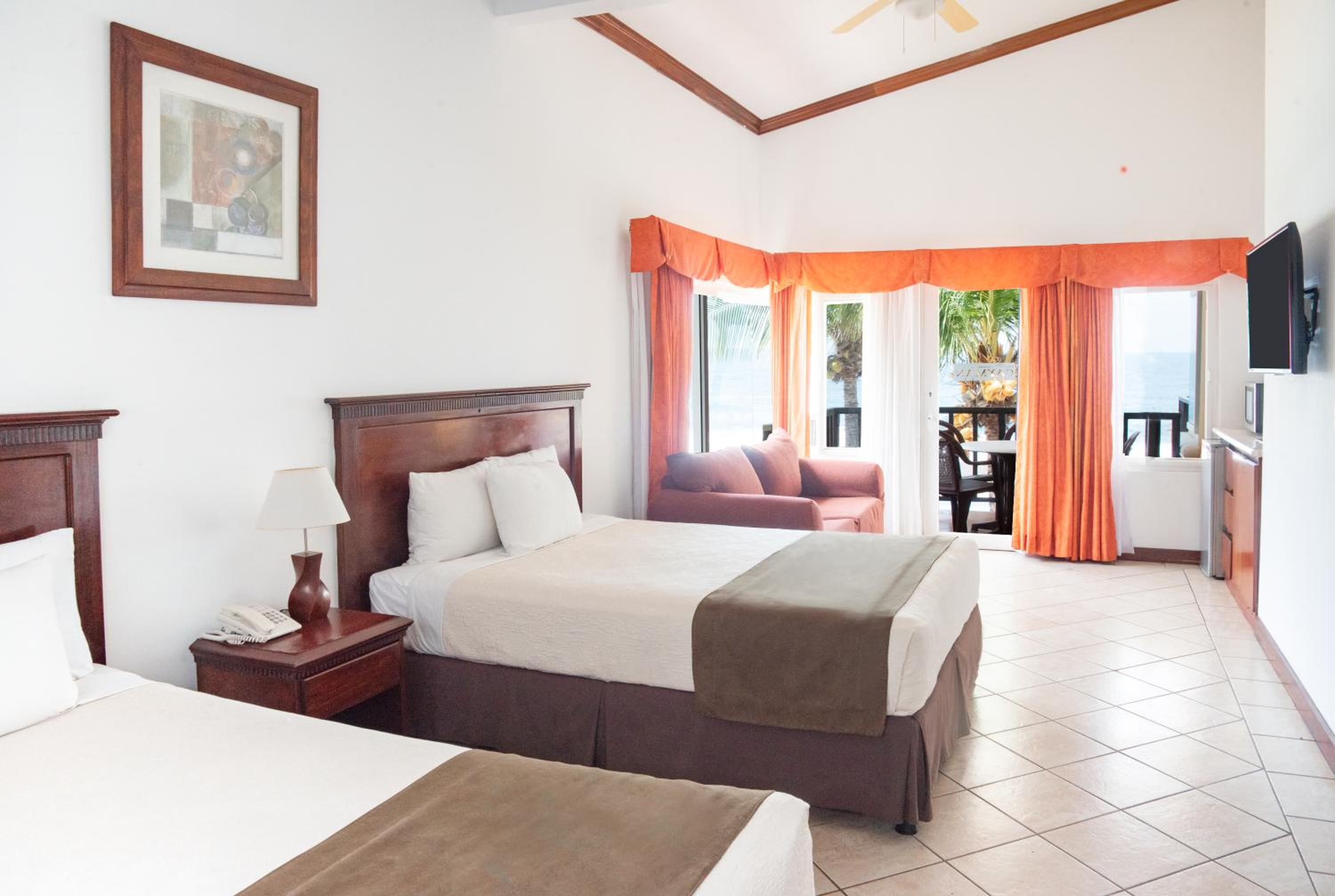 Junior Suite with Pool View