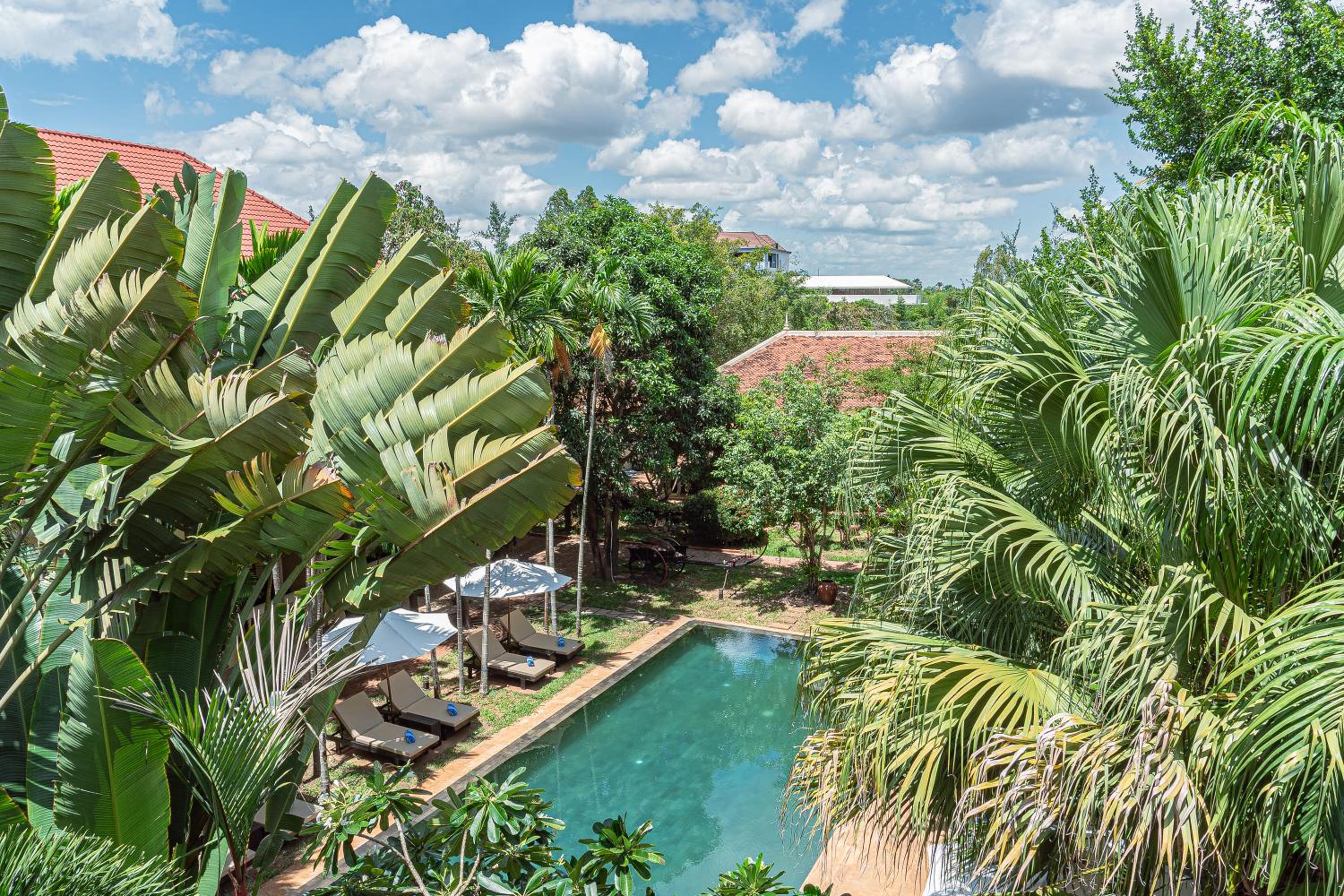 Deluxe Double Room with Balcony - Photo 32