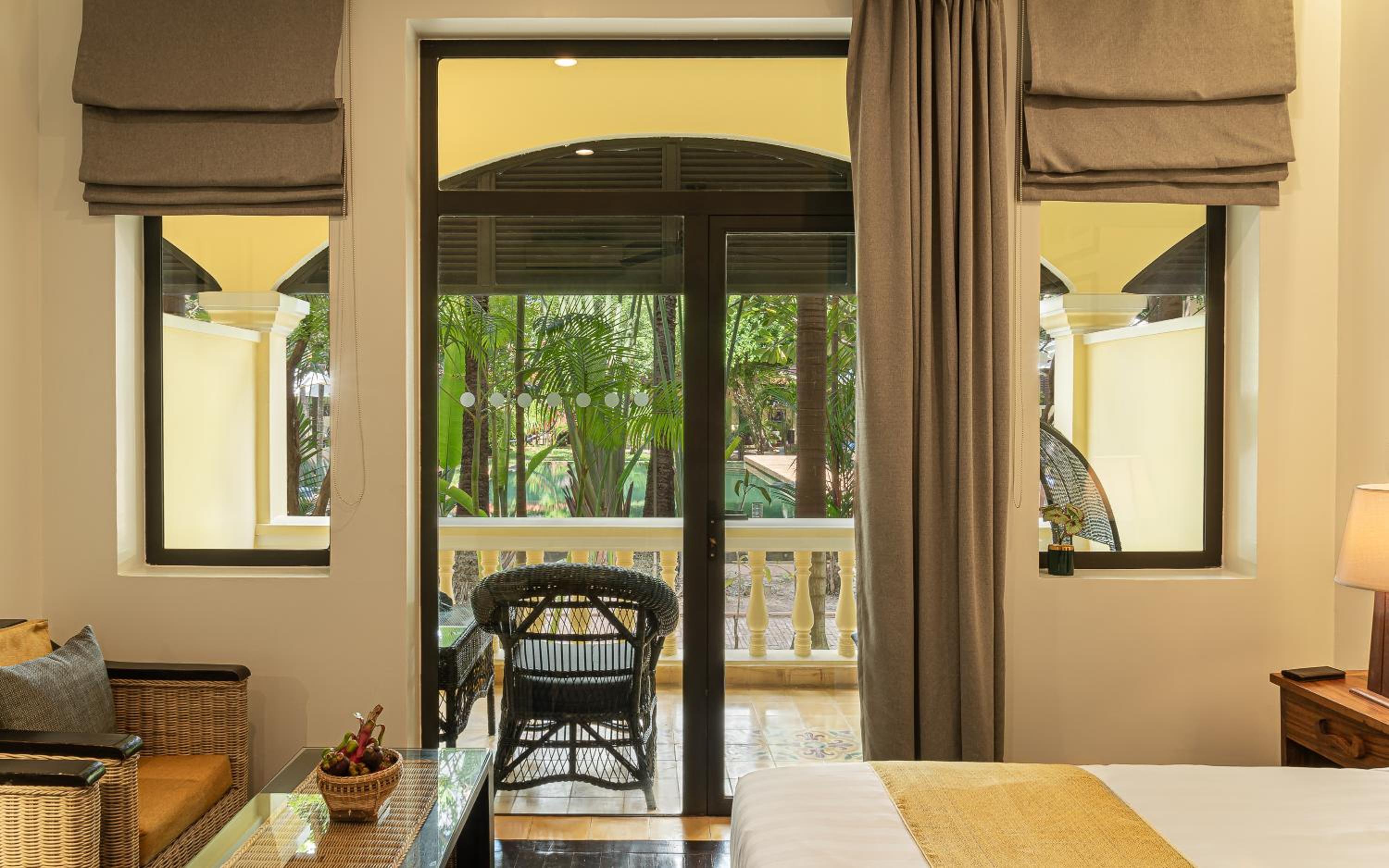 Deluxe Double Room with Balcony - Photo 39