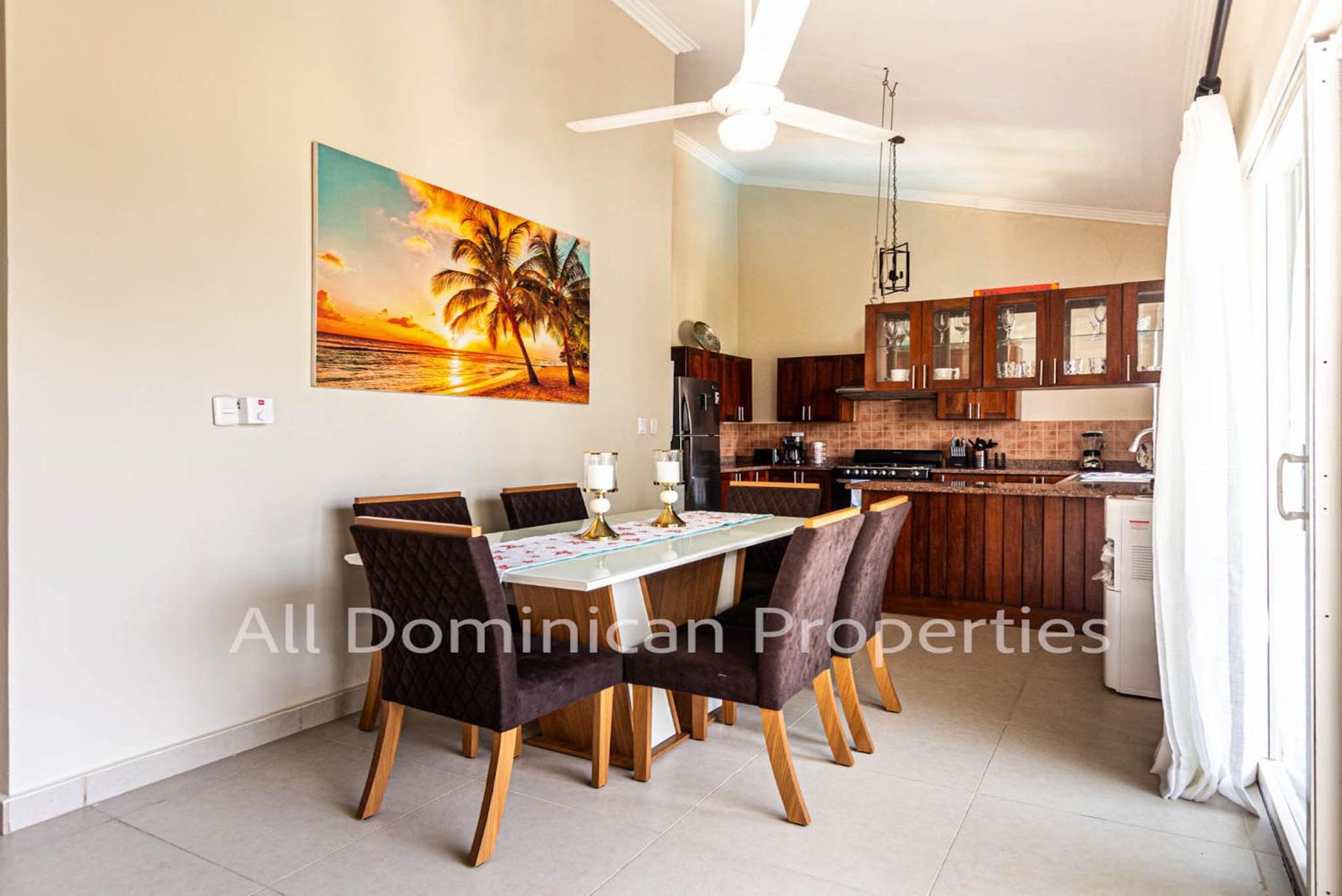 Two-Bedroom Apartment with Pool View photo 3