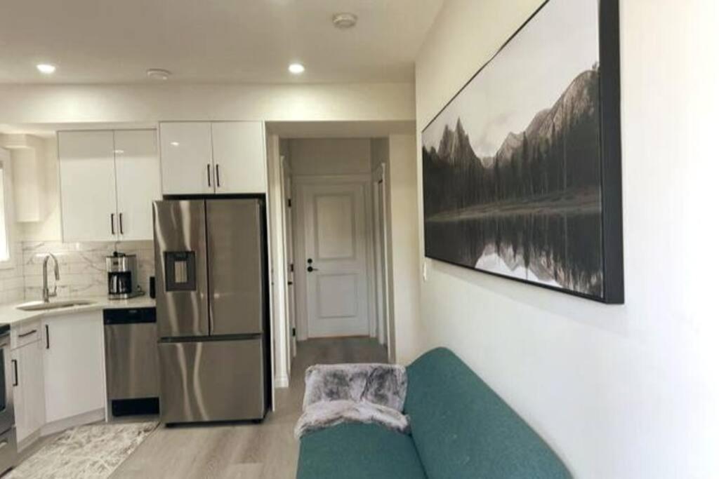 One-Bedroom Apartment photo 3