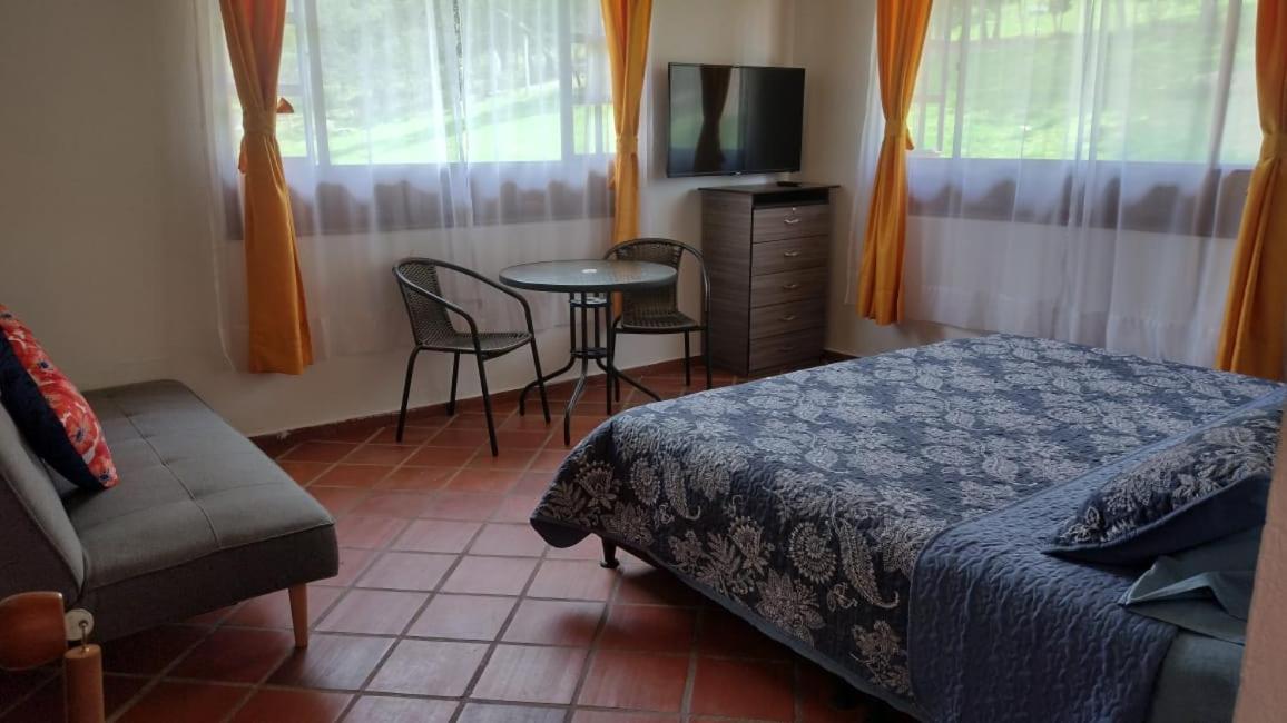 Double Room with Extra Bed photo 1