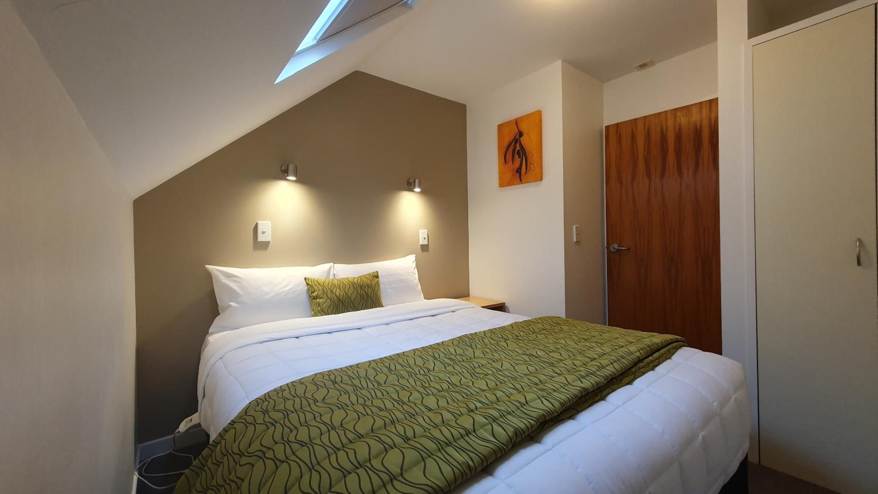 One-Bedroom Suite photo 1