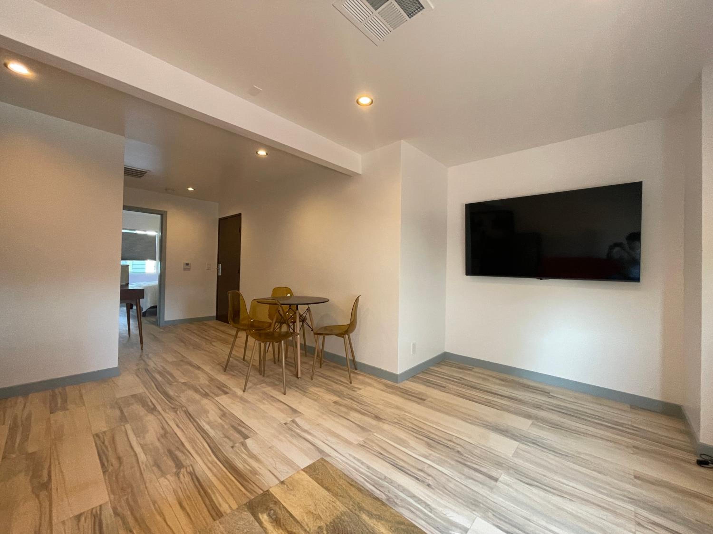Apartment thumbnail 5