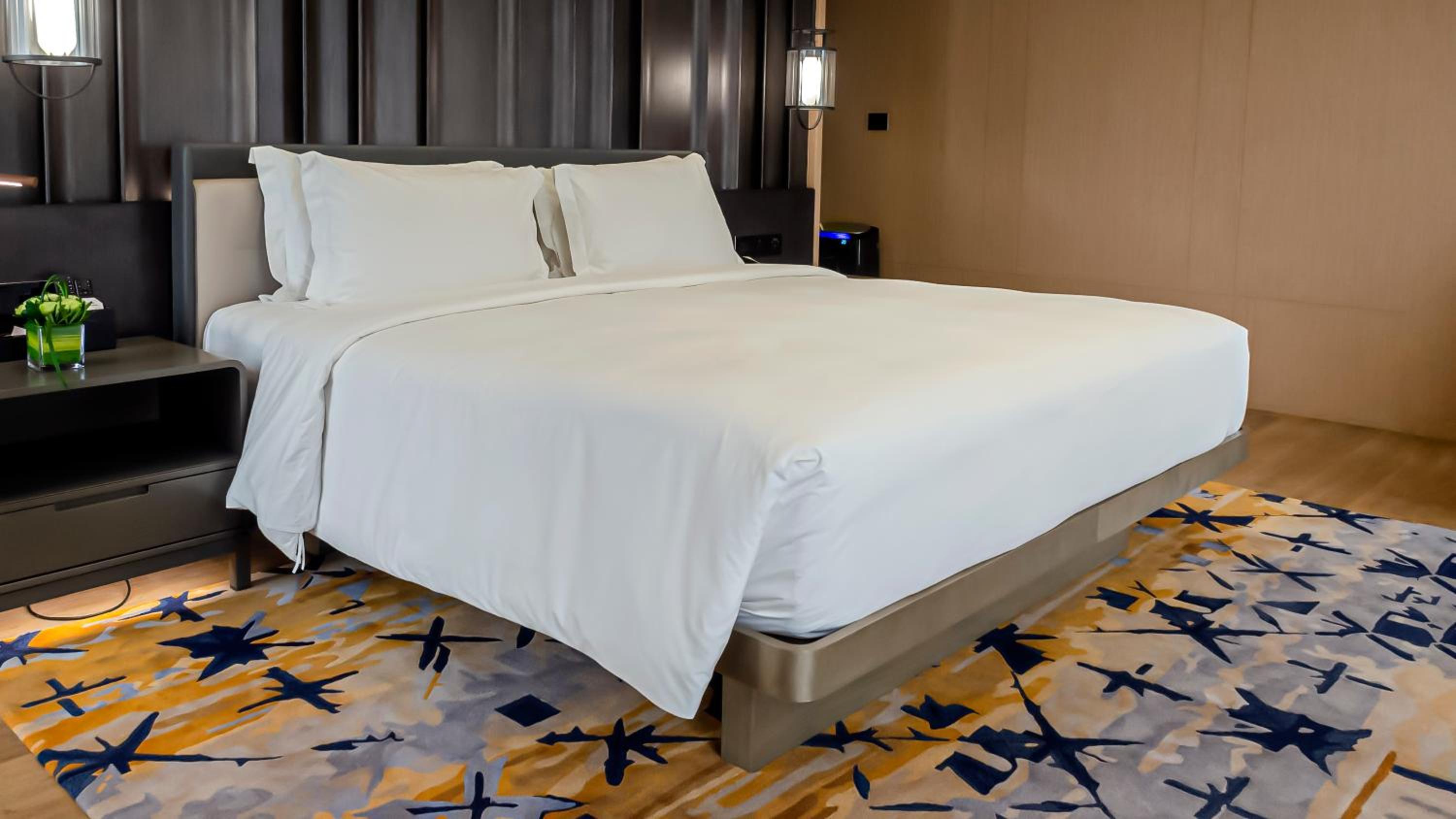 Superior King Suite photo 2