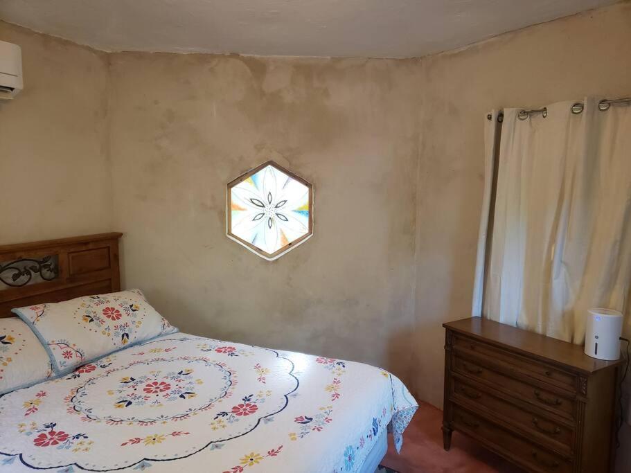 One-Bedroom House photo 1