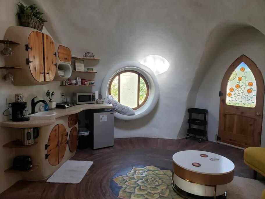 One-Bedroom House photo 3