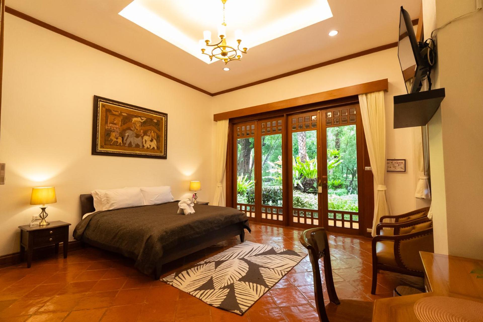 Deluxe Double Room - Photo 8