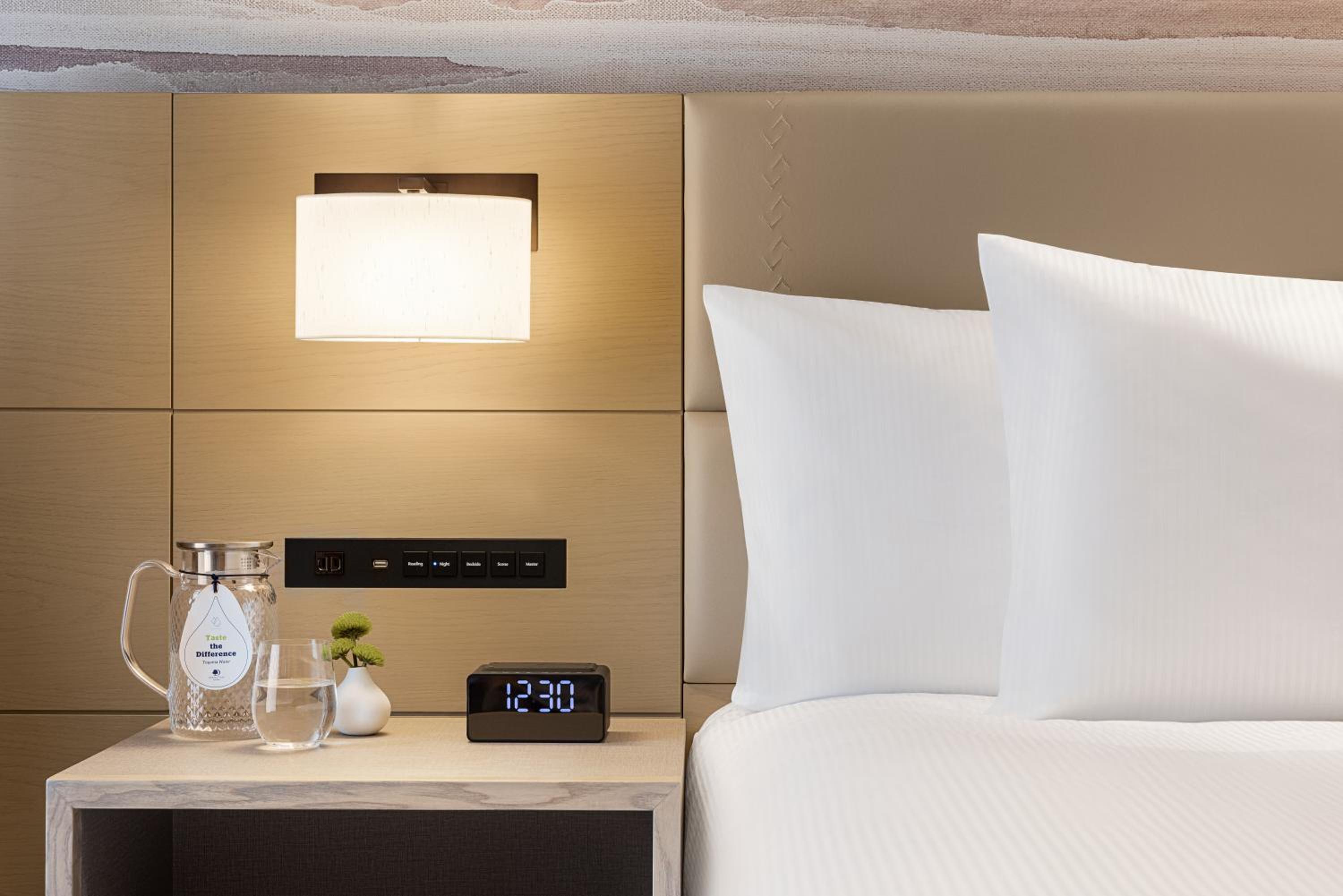 King Guest Room - Photo 3