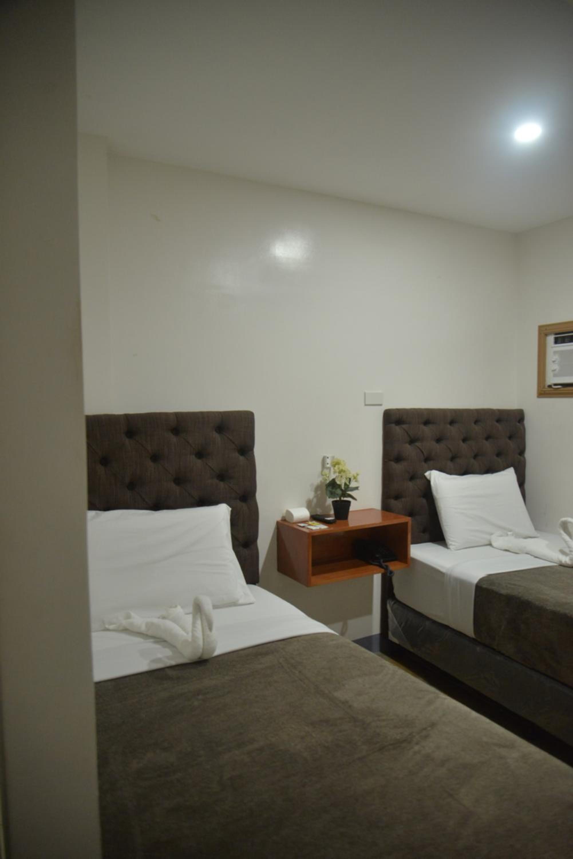 Deluxe Twin Room - Photo 2