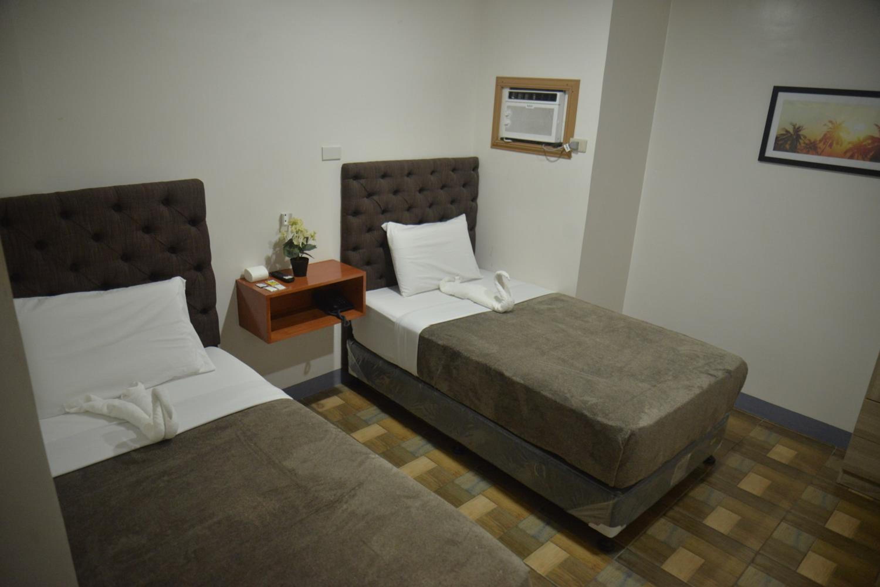 Deluxe Twin Room - Photo 8