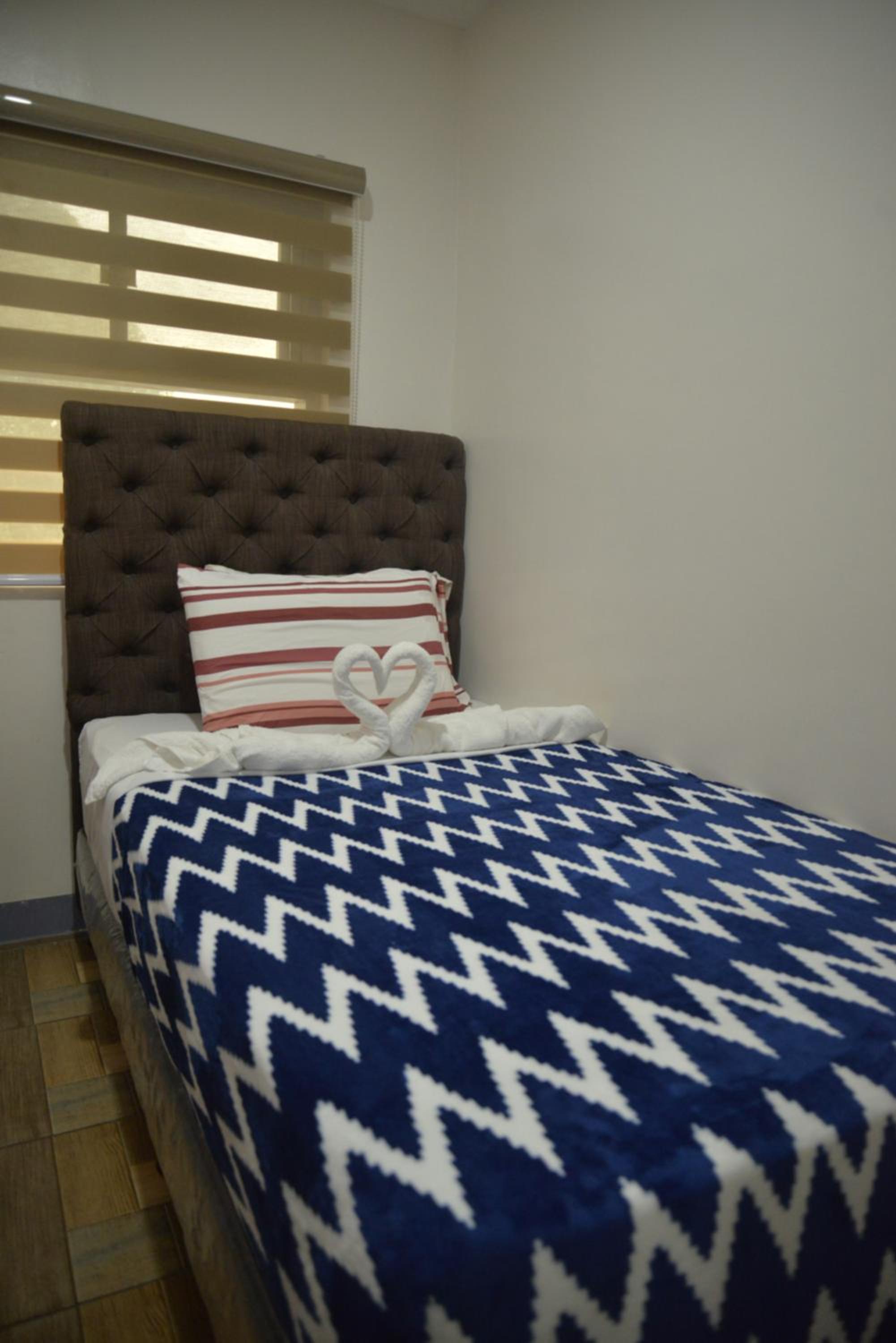 Standard Double Room - Photo 9