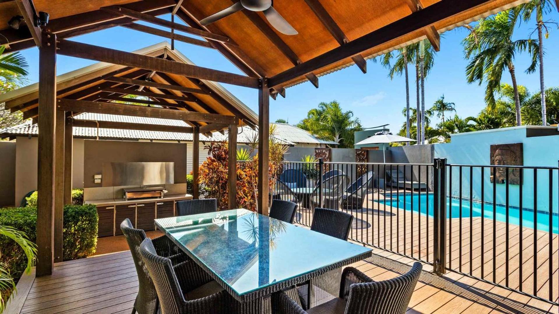 Superior Pool Villa - Photo 18