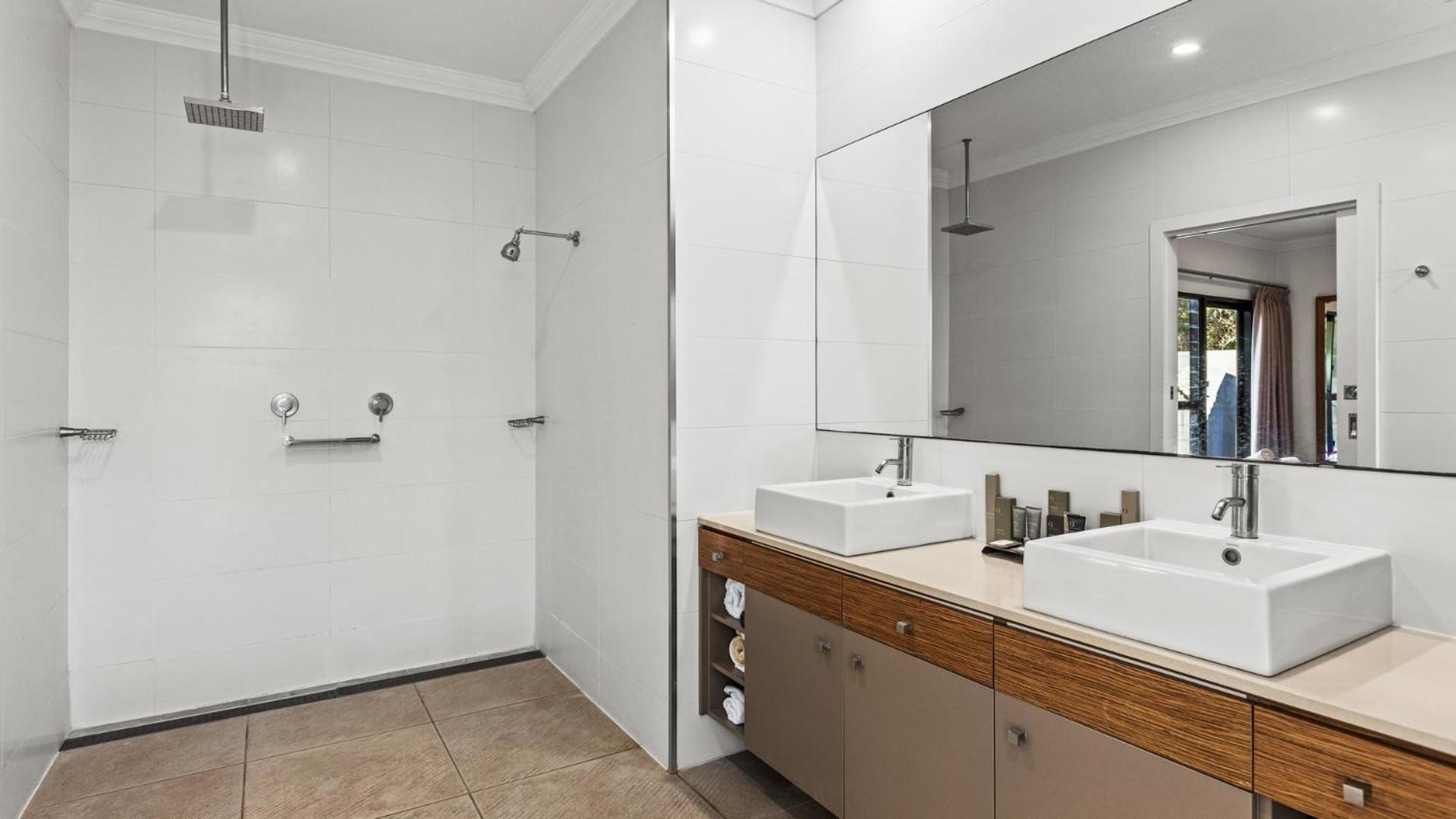 2 Bedroom Pool Villa - Photo 16