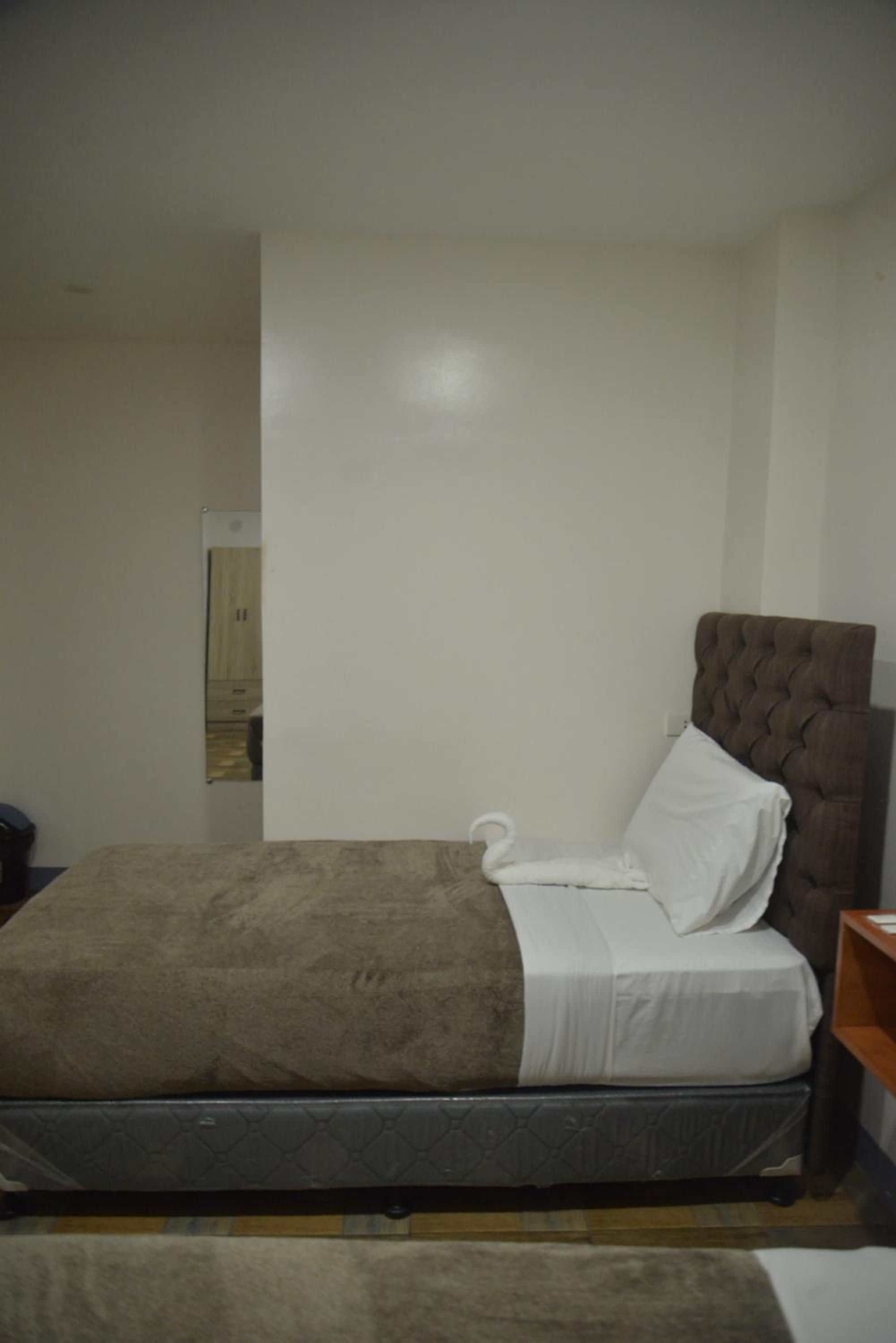 Deluxe Twin Room - Photo 3