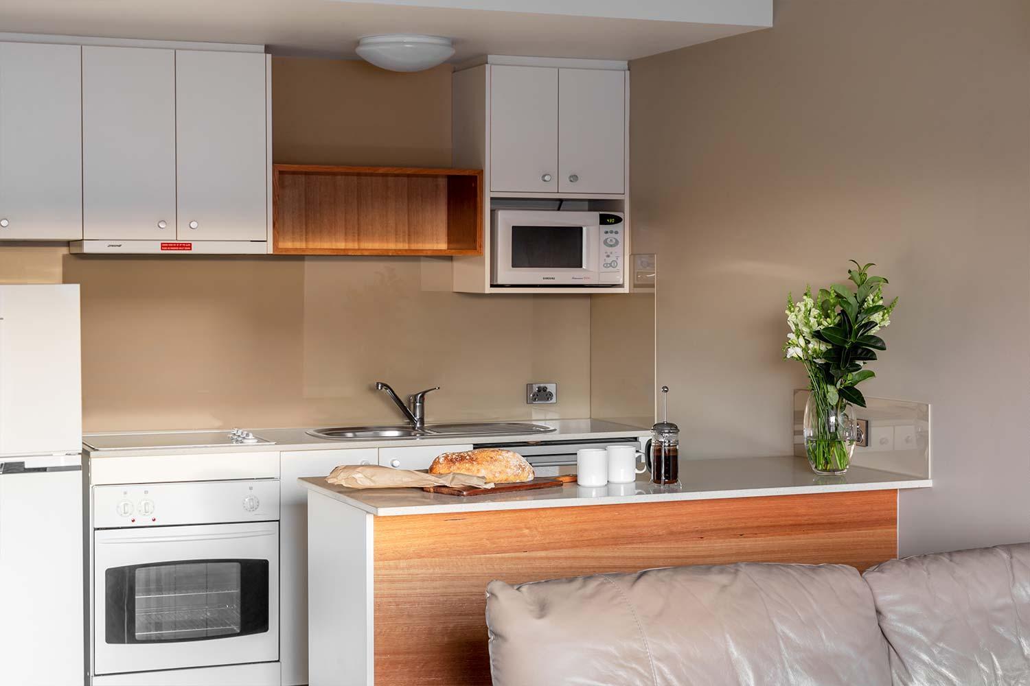 Executive Spa Apartment with Free High Speed WiFi - Photo 4