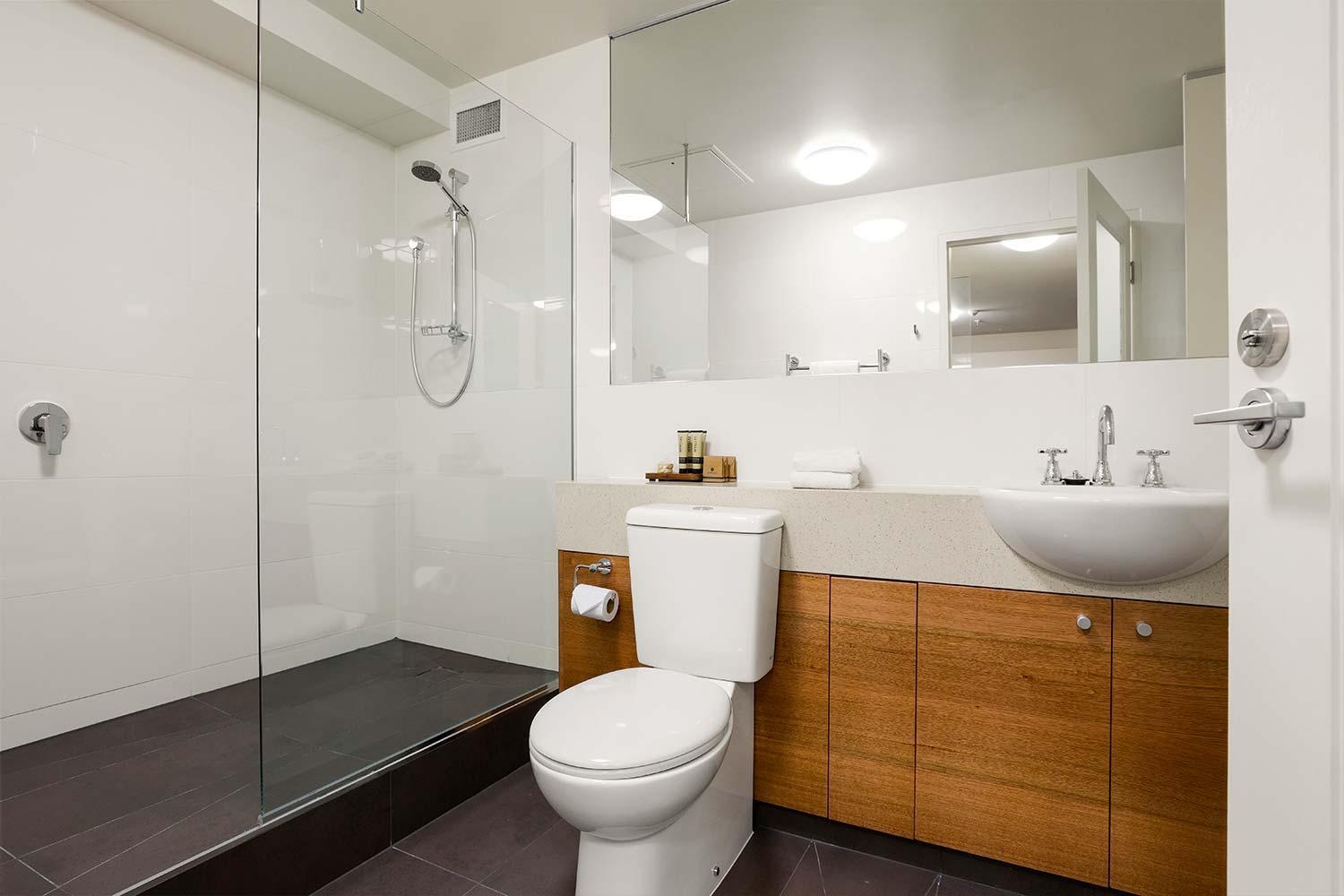 Executive Spa Apartment with Free High Speed WiFi - Photo 2