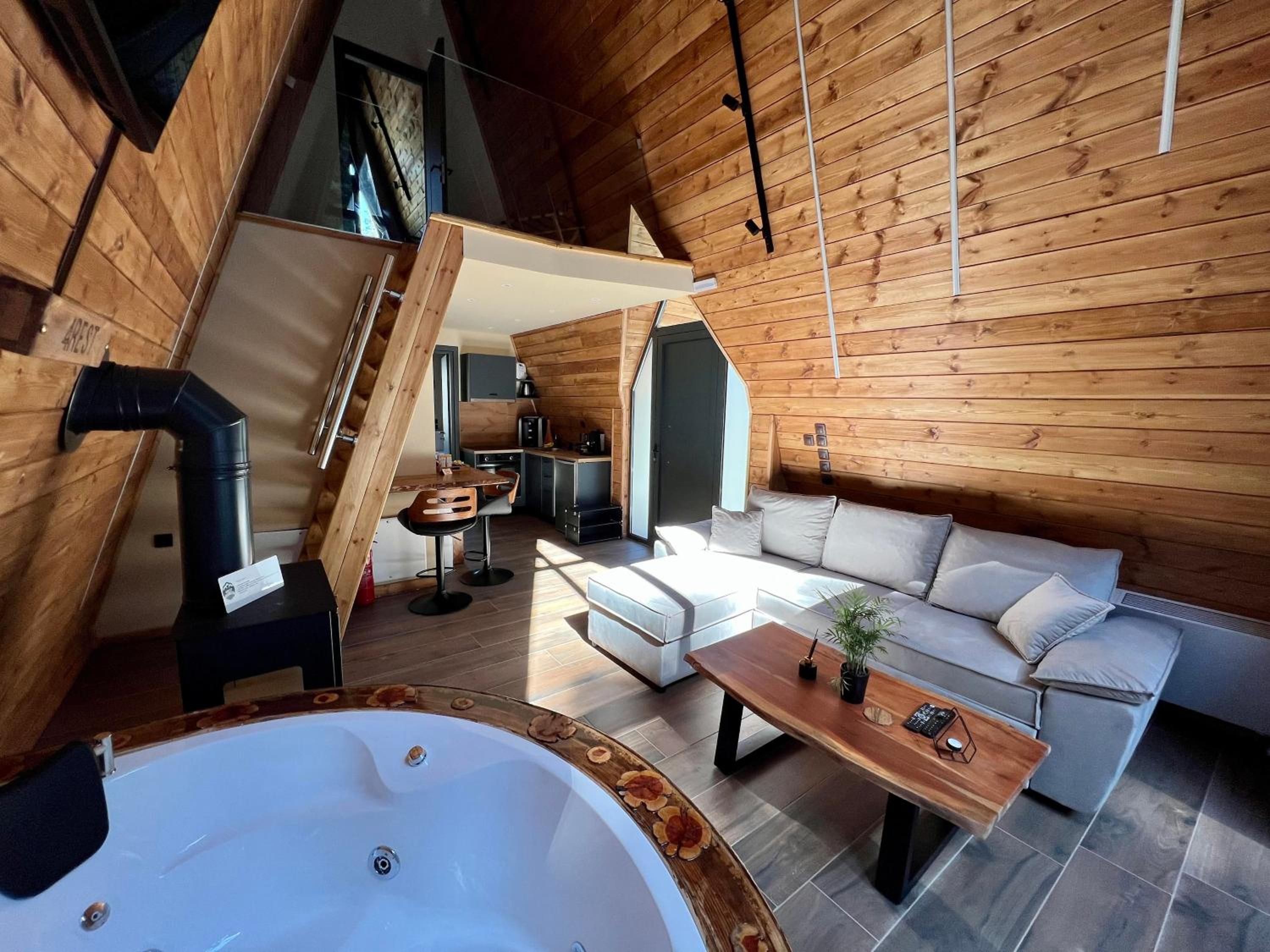 两卧室小屋