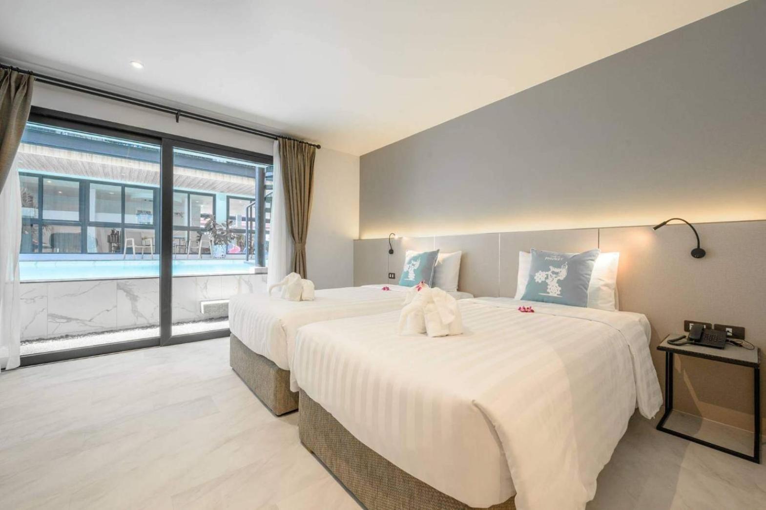 Deluxe Double or Twin Room with Pool Access