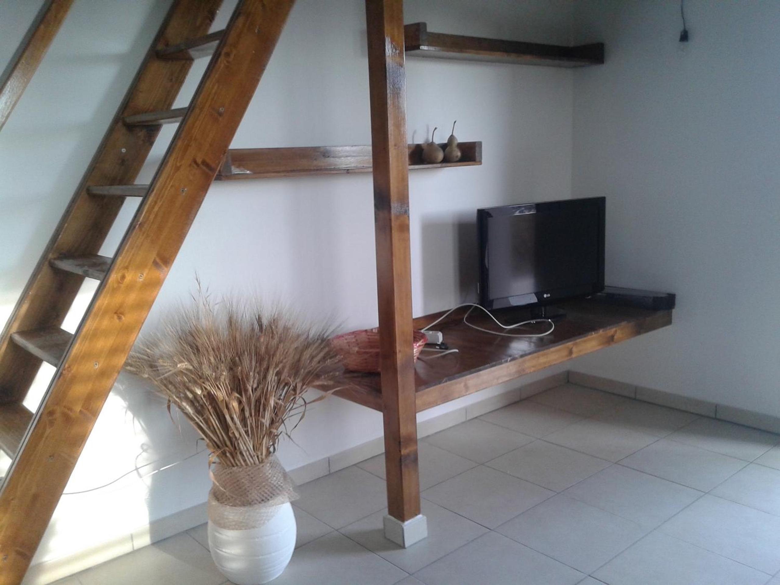 Studio - Split Level