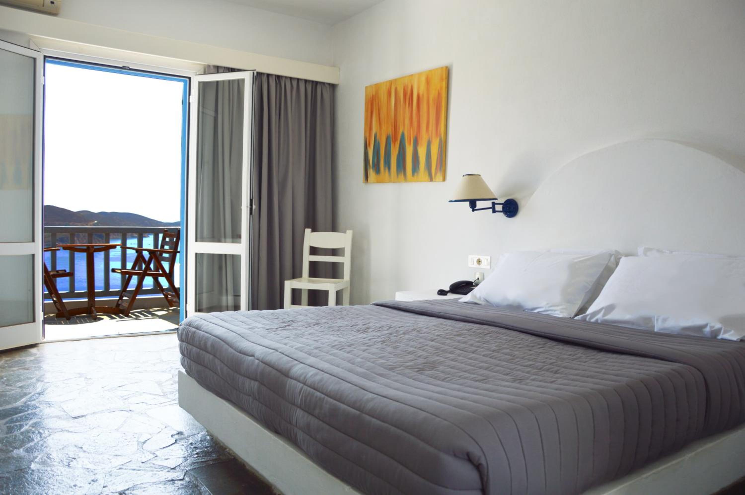 Double Room with Sea and Pool View photo 1