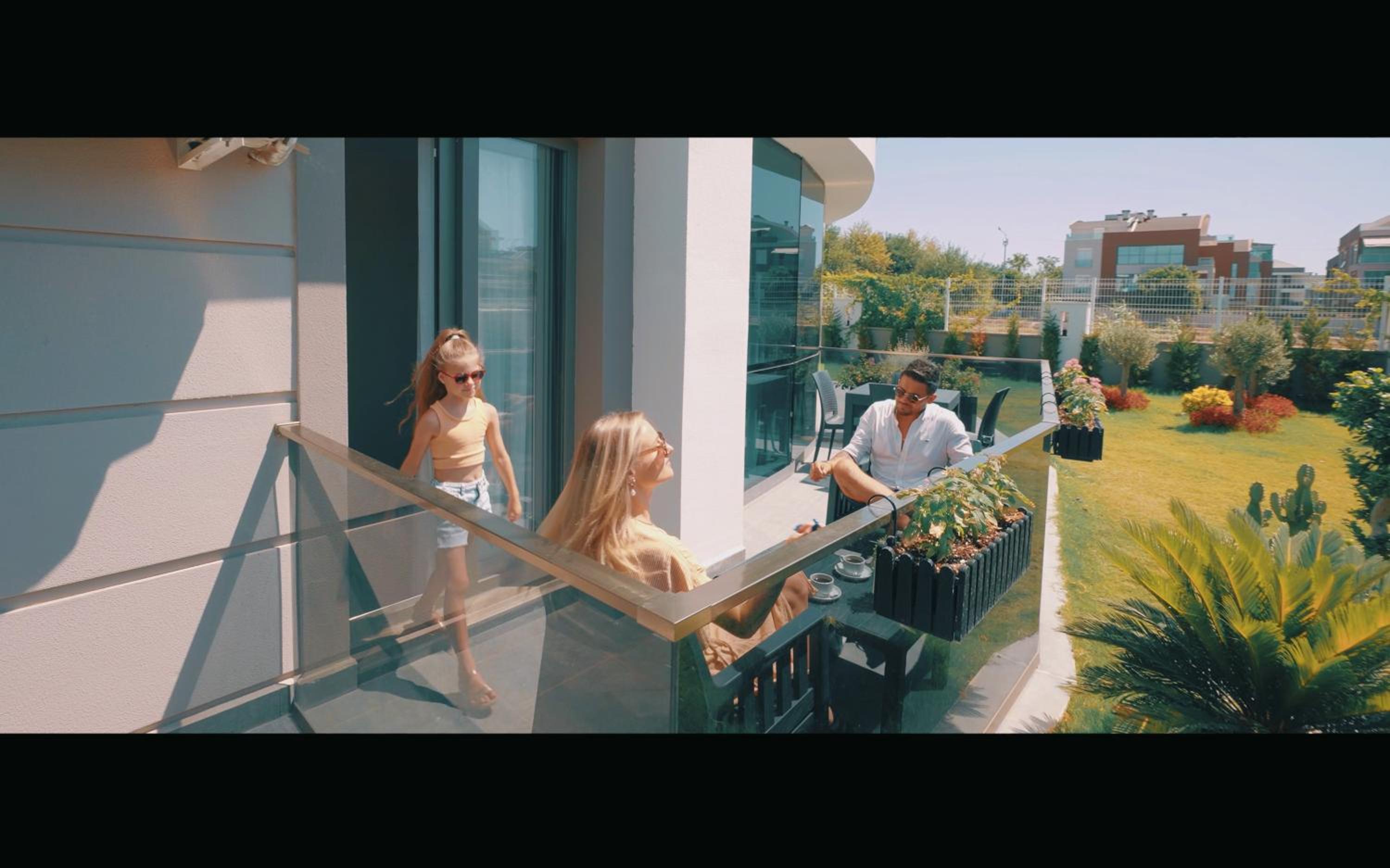 Deluxe Two-Bedroom Apartment with Garden View