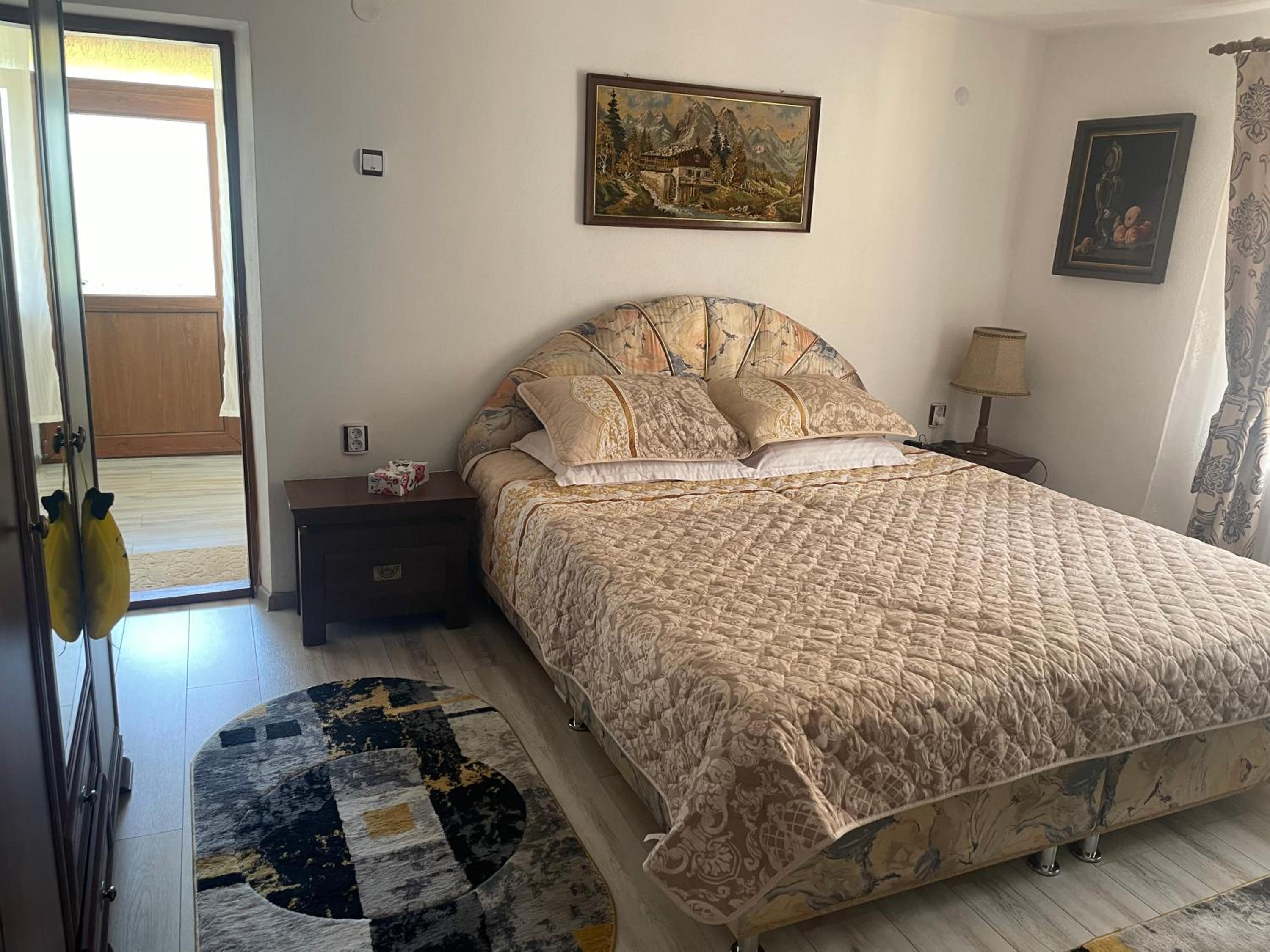 Four-Bedroom House photo 1