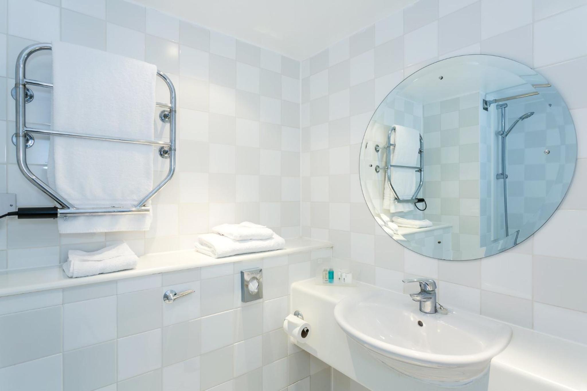 Standard Double Room - Photo 2