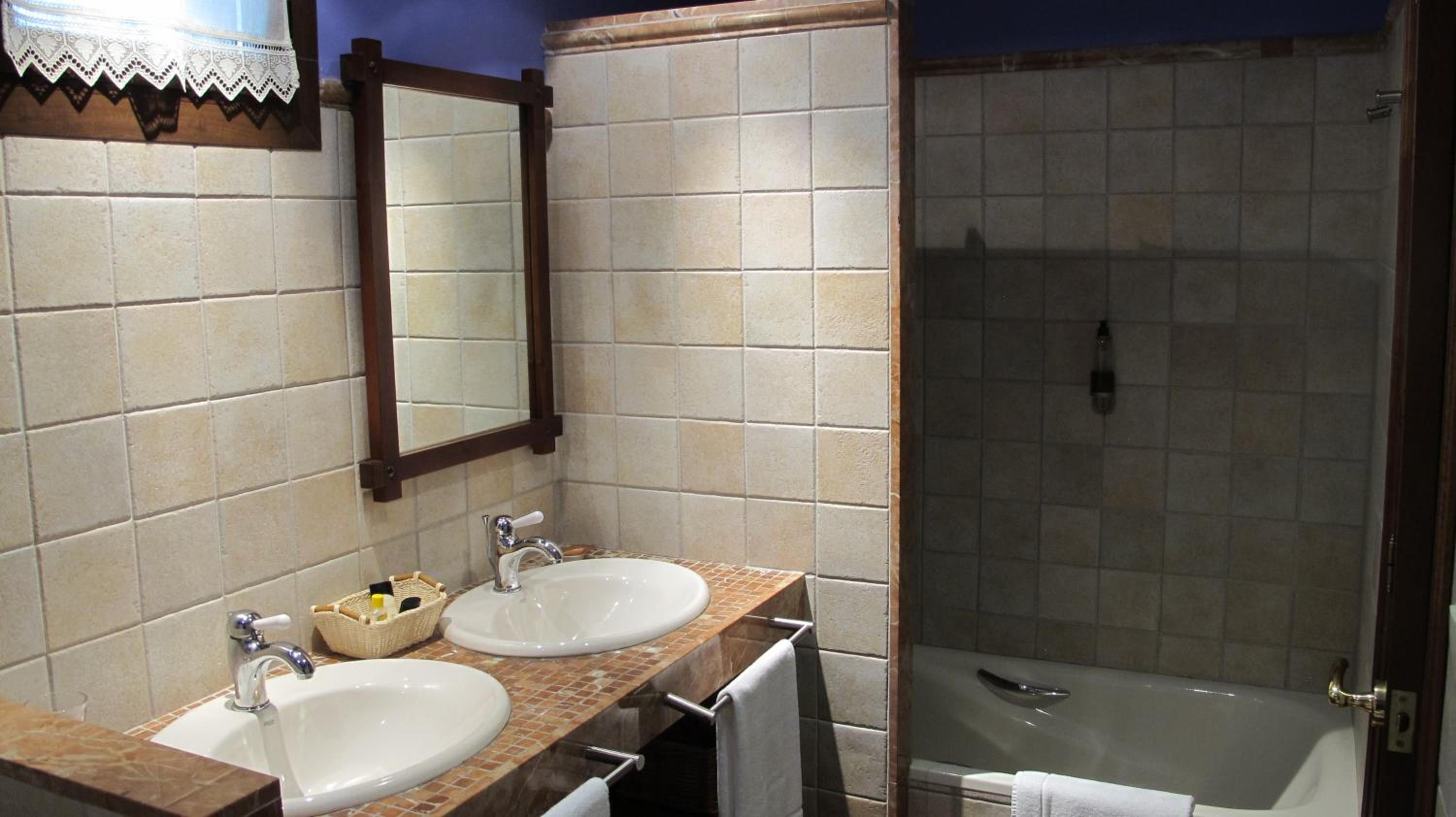 Double or Twin Room photo 2