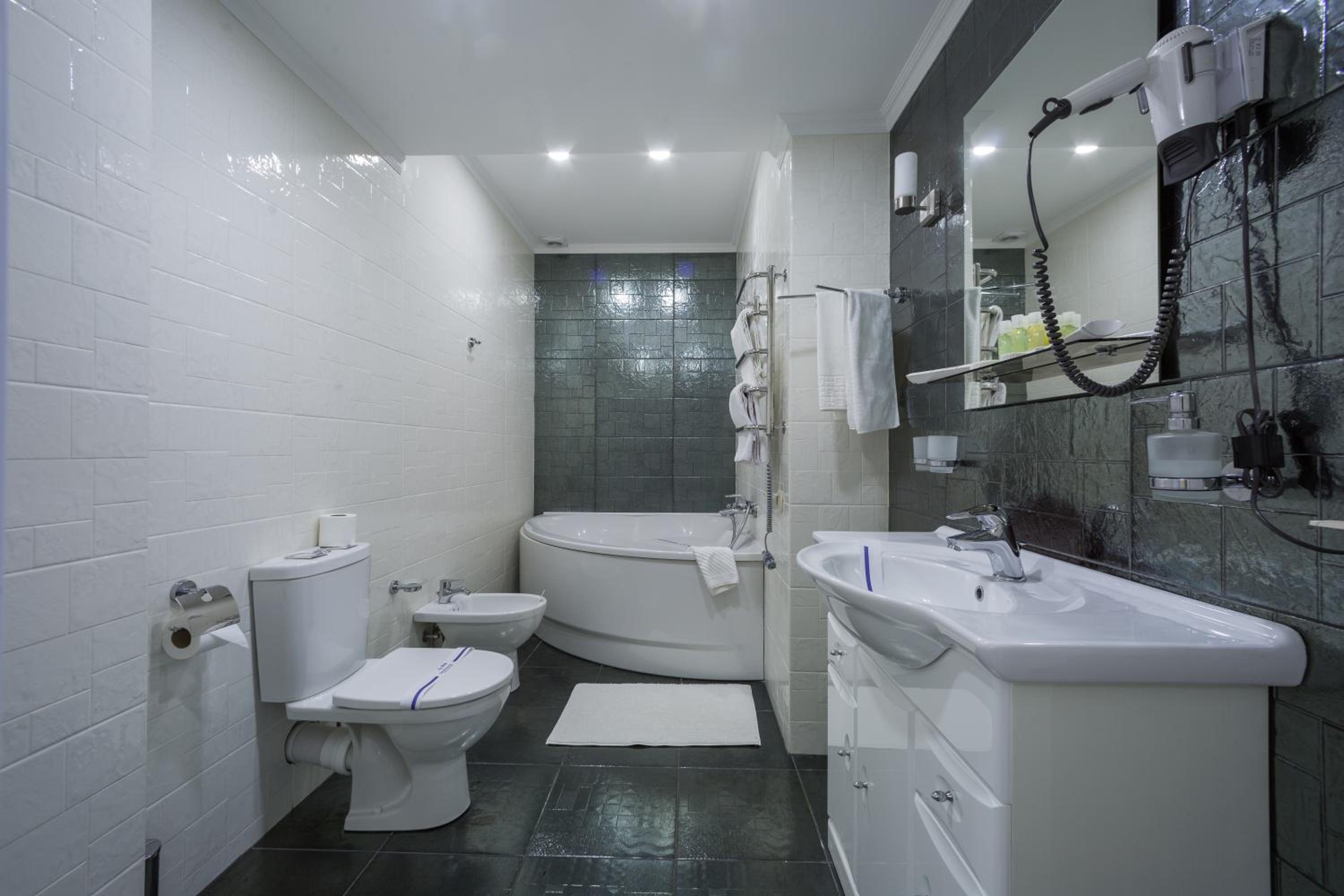 King Suite photo 3