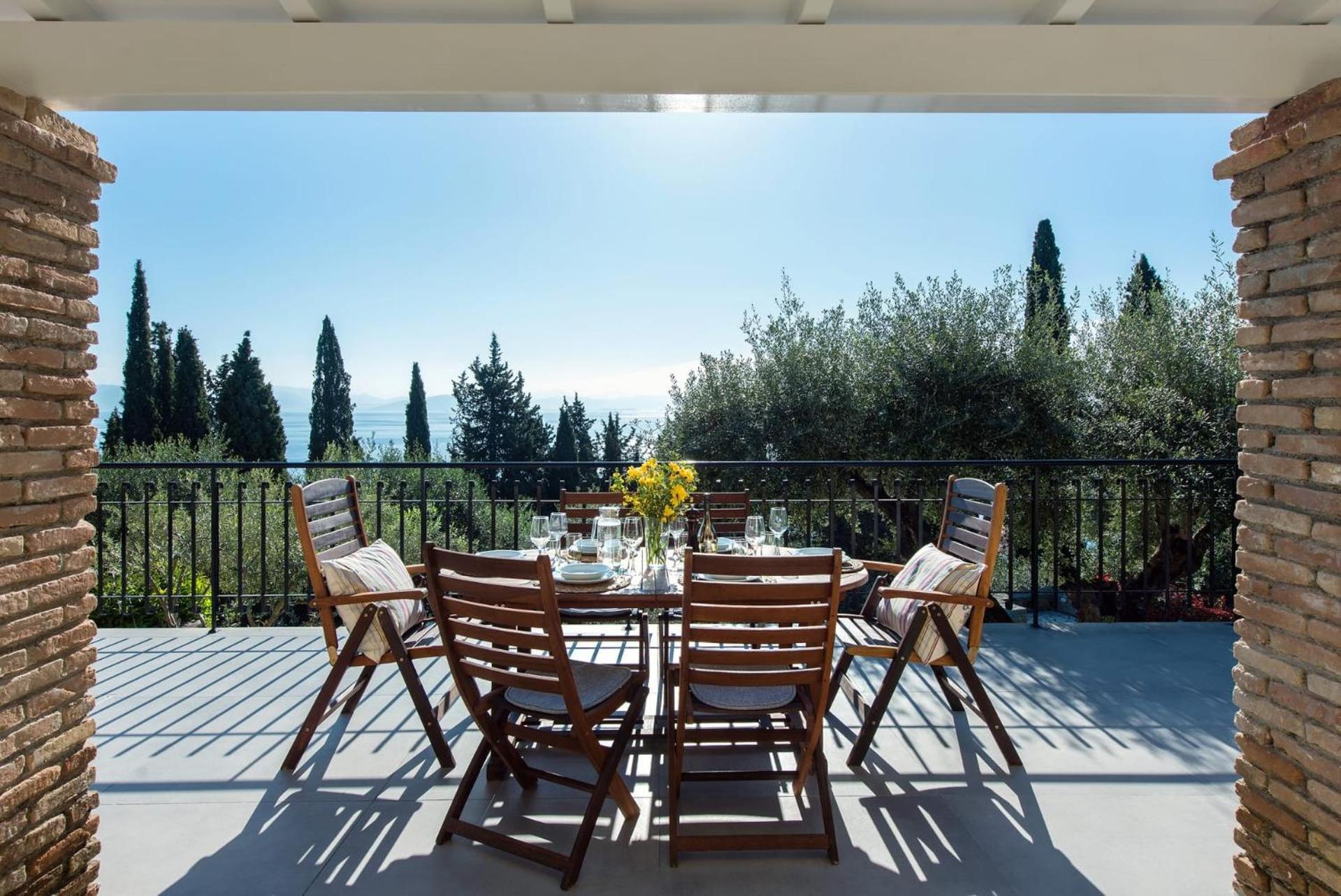 Villa photo 3